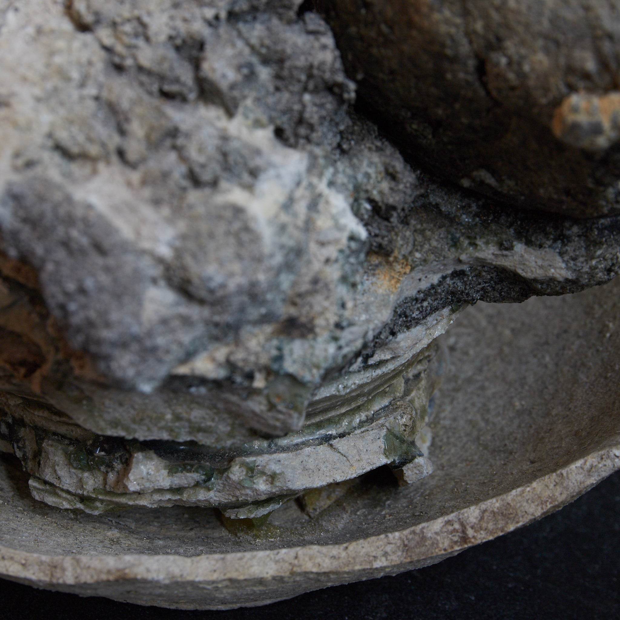 وعاء ياماشاوان(وعاء شاي جبلي)، كو-توكونامه / كتلة فرن ، فترة كاماكورا(1185–1333 ميلاديًا)