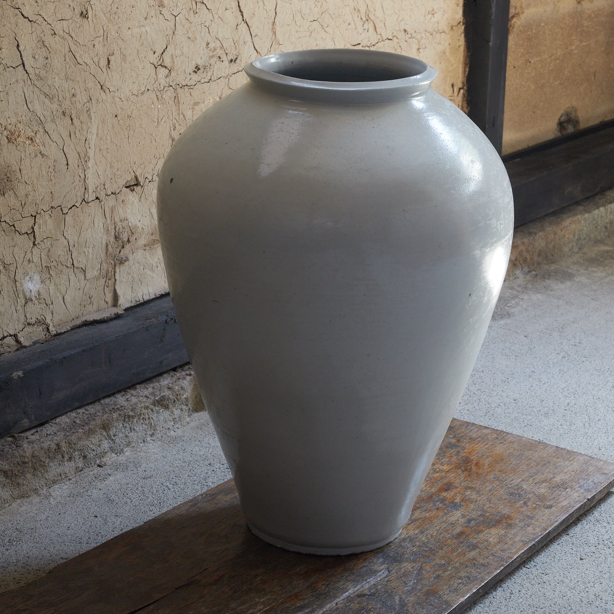 李朝 白磁立壺(1392–1897CE)