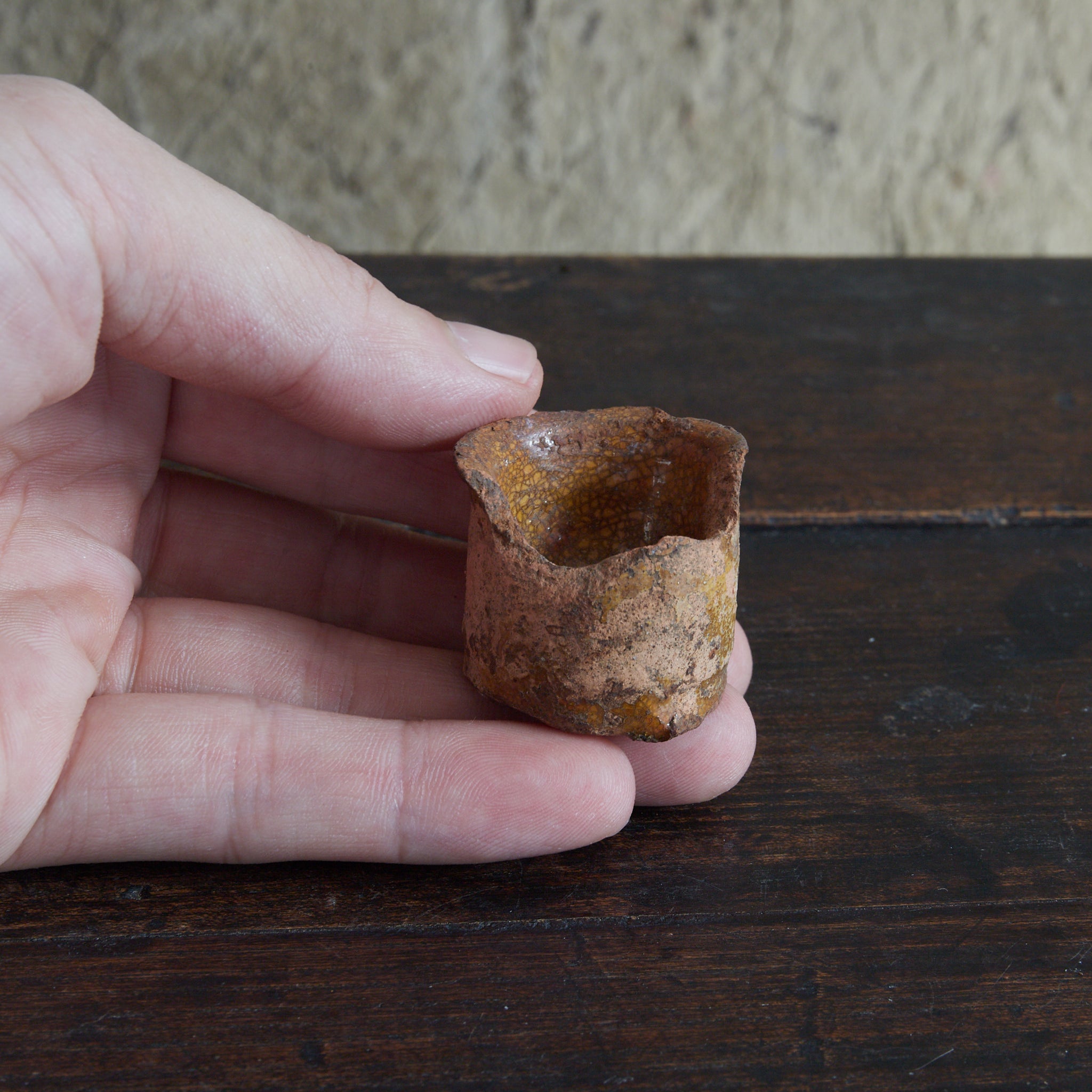 オランダアンティーク 色付デルフト小壺 残欠(近世:16–19世紀)