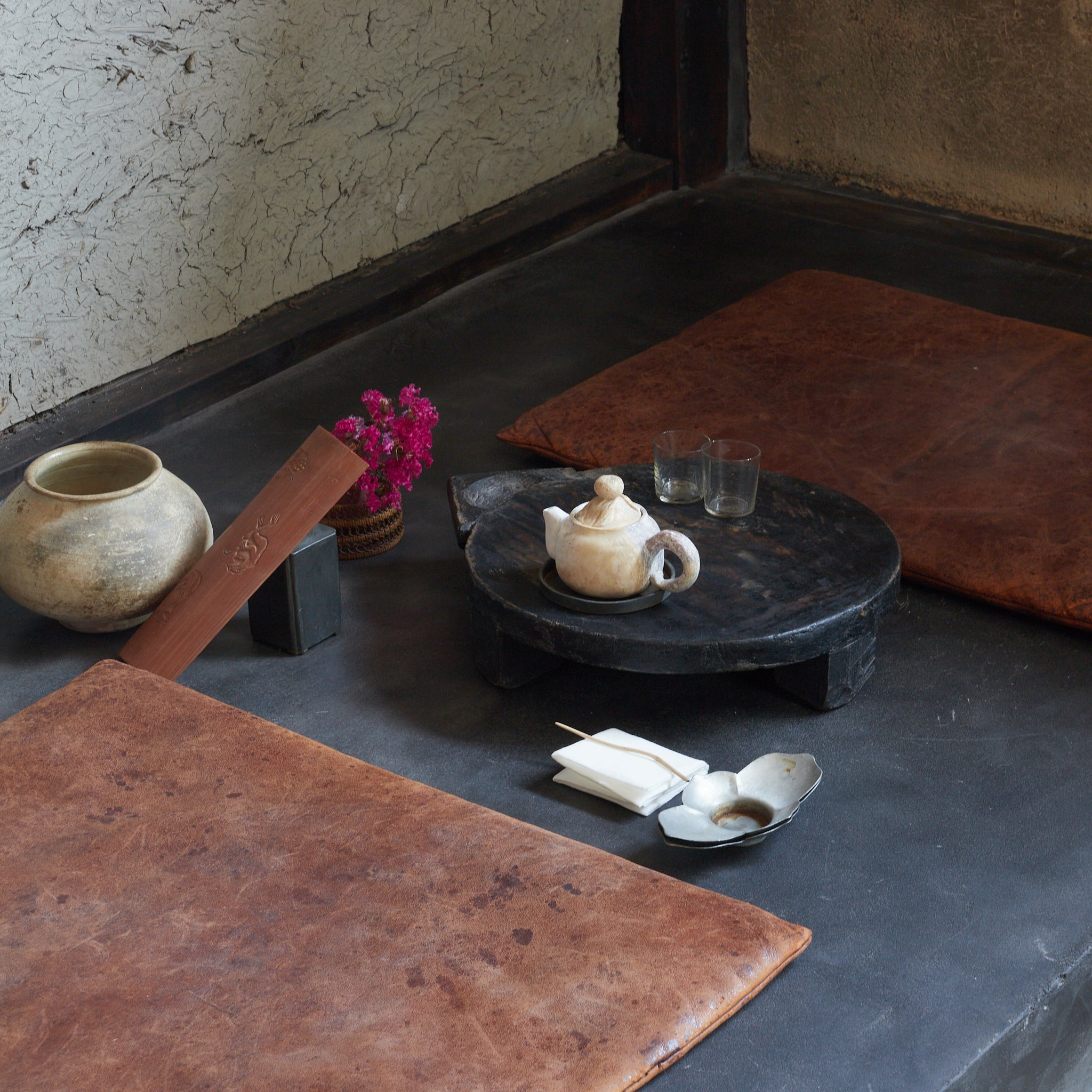 USTENSILE EN BOIS, Mitate (table à thé), C, Antiquité indienne, Période moderne précoce (XVIe–XIXe siècle) – Table à thé
