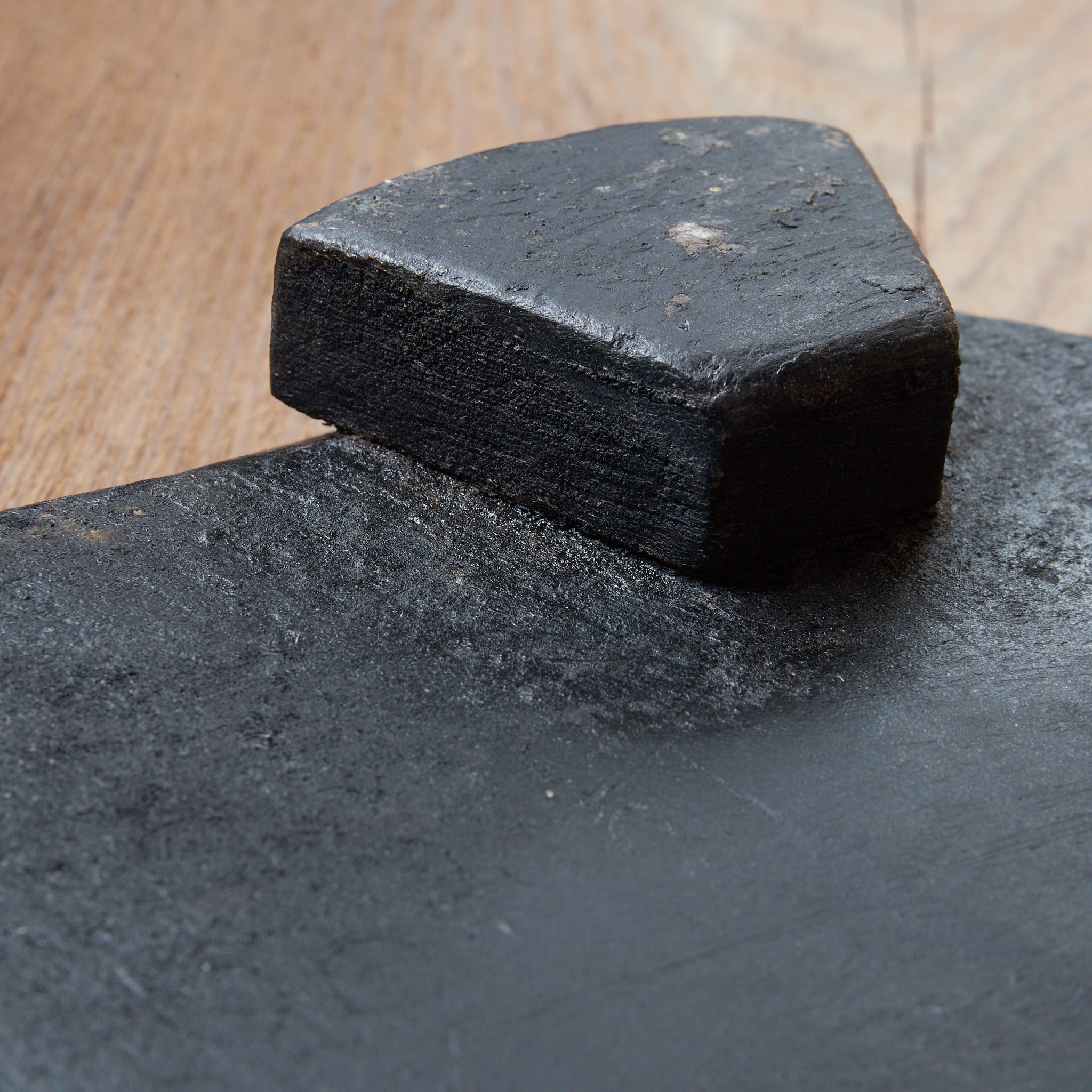 UTENSILE IN LEGNO, Mitate (tavolino da tè), A, Antichità indiana, Età moderna iniziale (XVI–XIX secolo) | Immagine di dettaglio 18