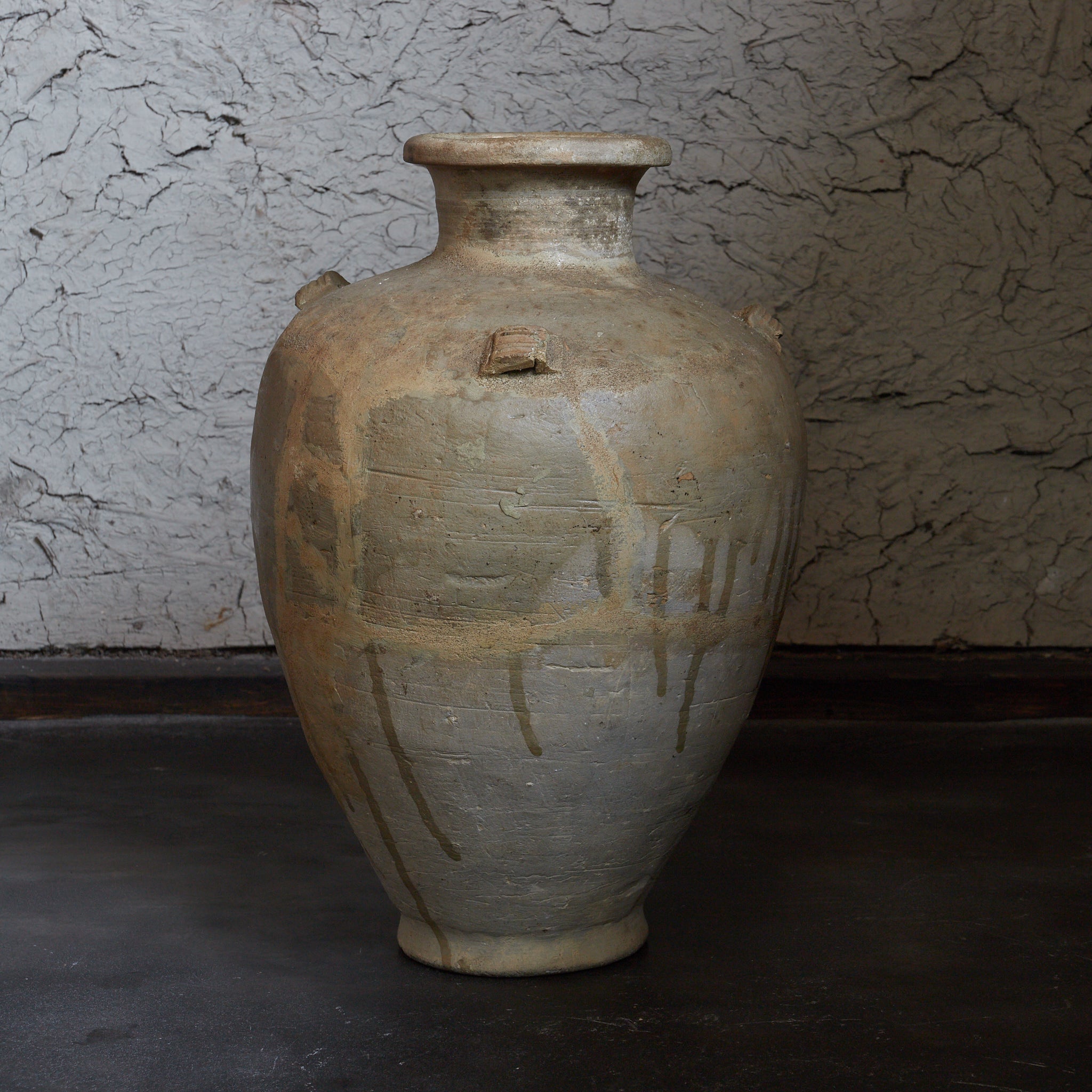 VIERÖSIGES GEFÄSS, Ko-Seto, ascheglasiert, Kamakura-Zeit (1185–1333 n. Chr.) | Detailansicht 9