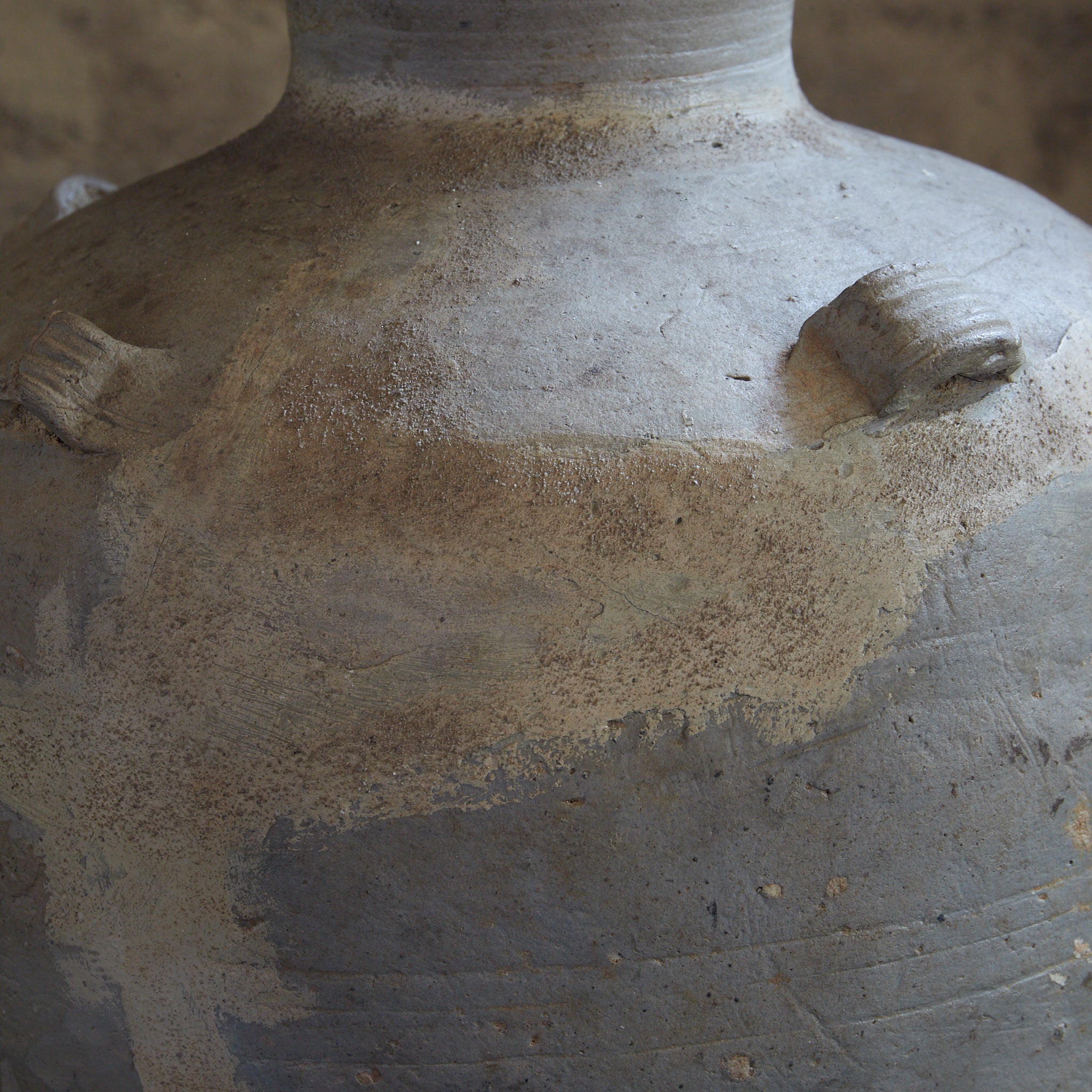 VIERÖSIGES GEFÄSS, Ko-Seto, ascheglasiert, Kamakura-Zeit (1185–1333 n. Chr.) | Detailansicht 35