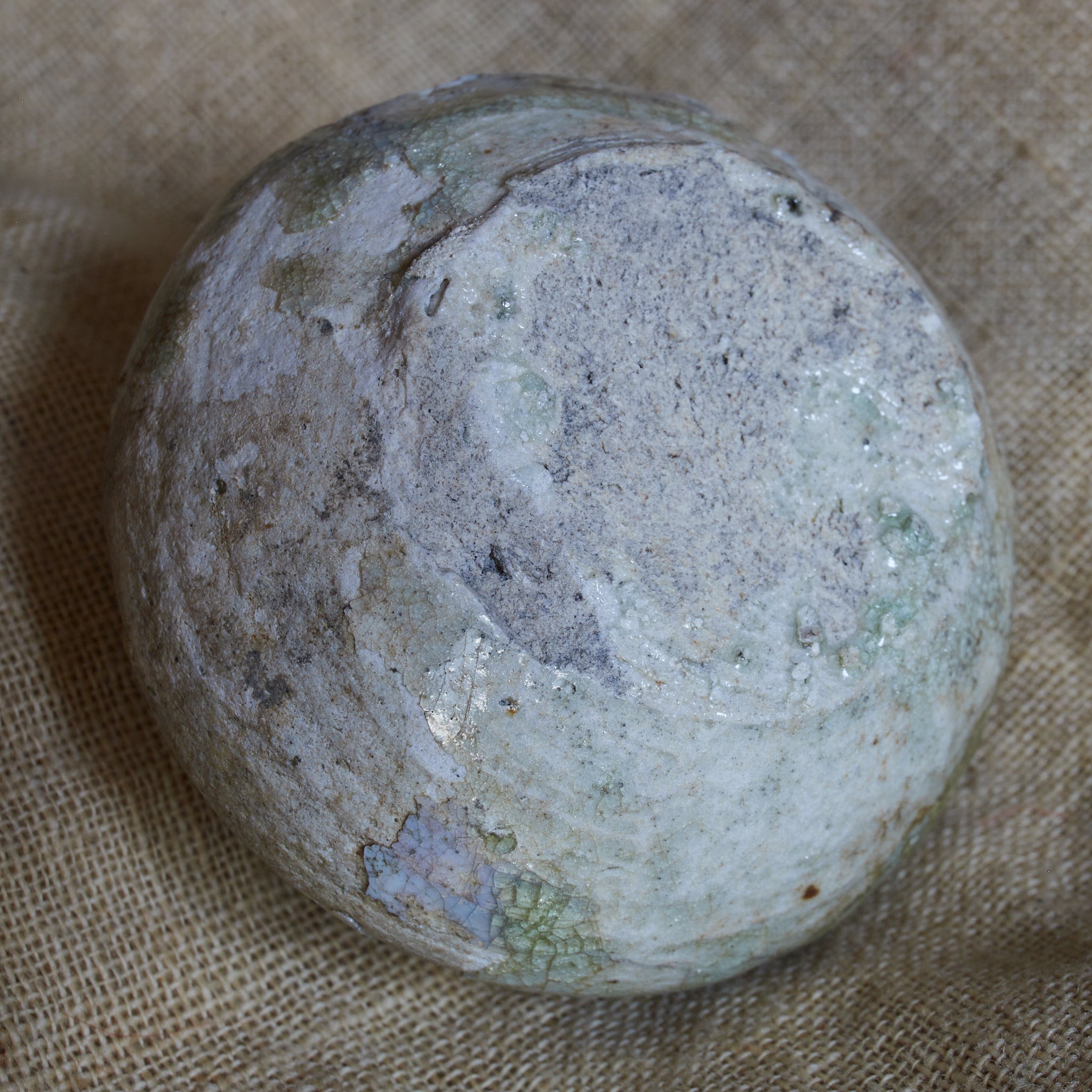 DÖSCHEN-UNTERTEIL, Ko-Seto, ascheglasiert, Kamakura-Zeit (1185–1333 n. Chr.) | Detailansicht 22