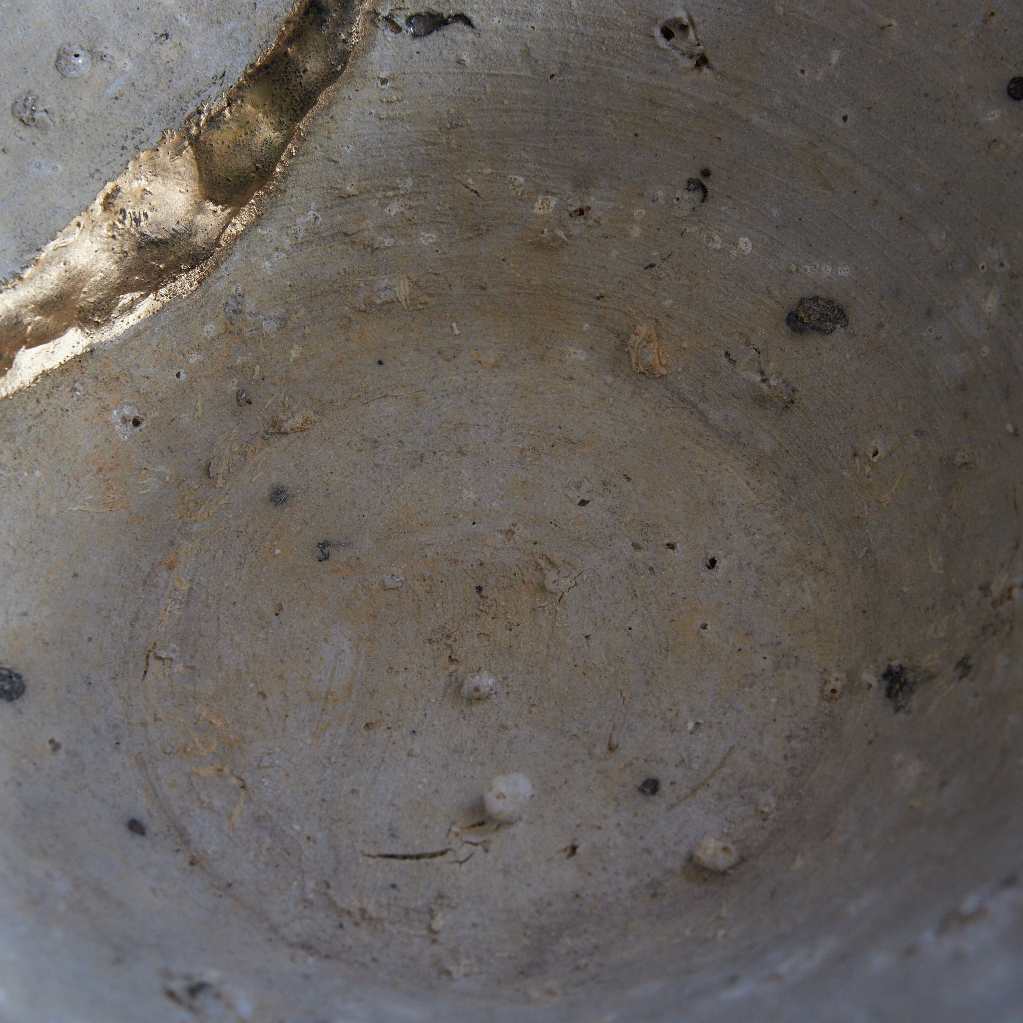 YAMACHAWAN (MOUNTAIN TEA BOWL), Sanage, ash-glazed, B, Kamakura Period (1185–1333 CE) | Detail image 18