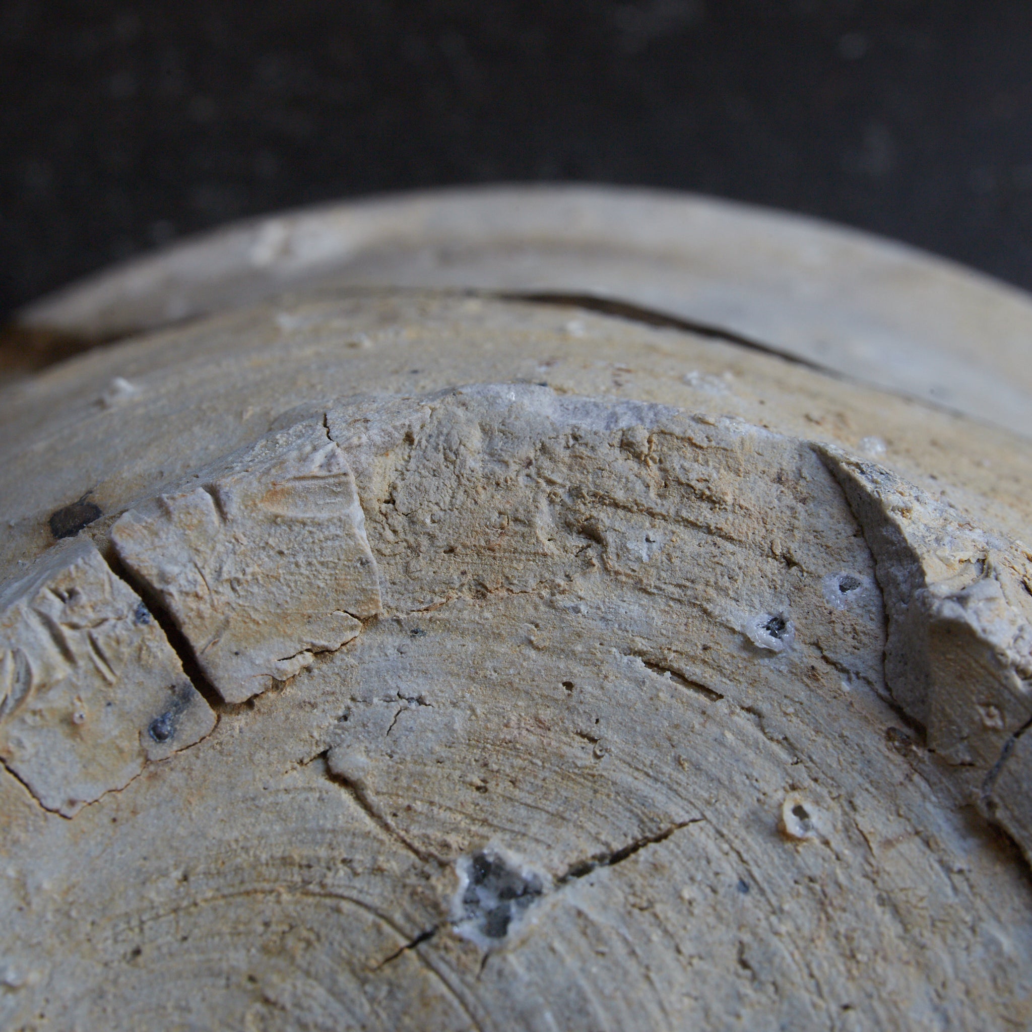 YAMACHAWAN (BERGSCHALE), Sanage, ascheglasiert, B, Kamakura-Zeit (1185–1333 n. Chr.) | Detailansicht 29