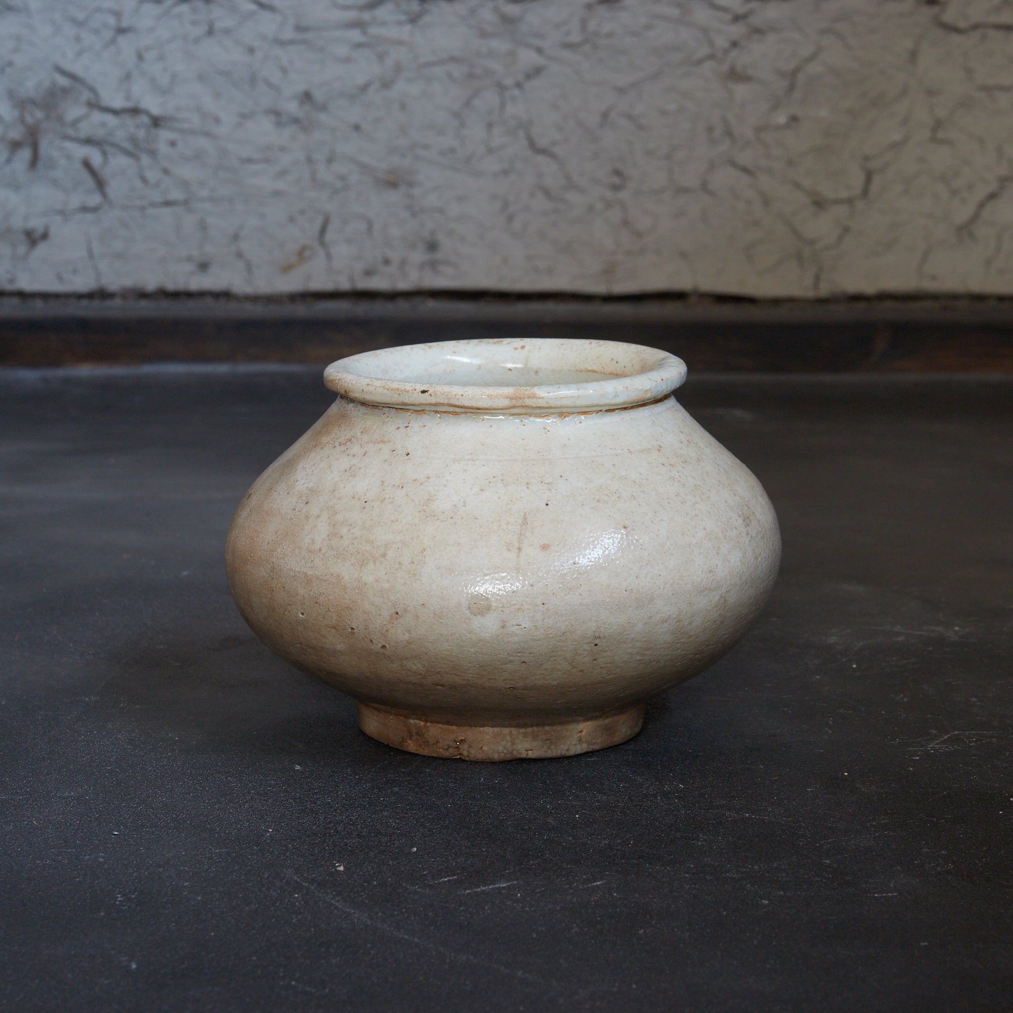 VASO GLOBULARE, Porcellana bianca, Dinastia Joseon (1392–1897 d.C.) | Immagine di dettaglio 2