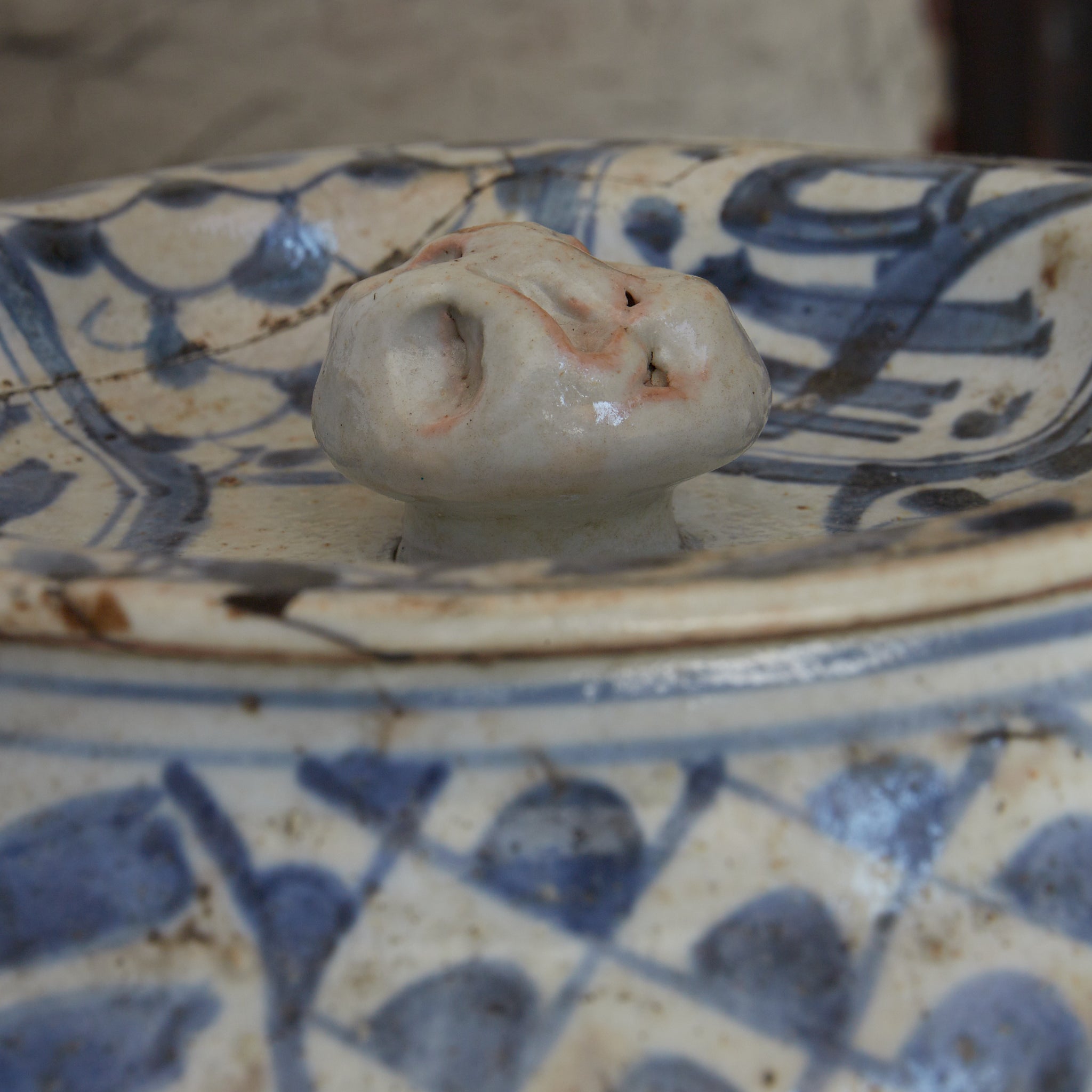 明代 古染付 魚鱗花卉文蓋壺 水指(1368–1644CE) | Detailansicht 20