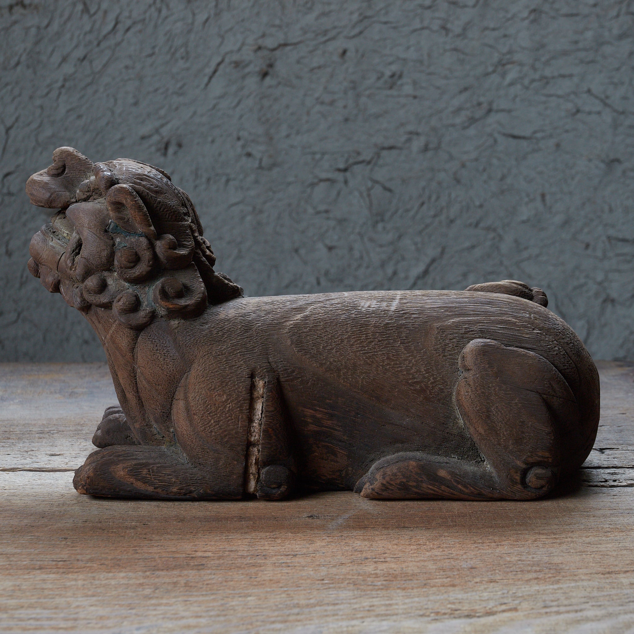FIGURES DE LIONS A-UN EN BOIS, Paire, Dynastie Joseon (1392–1897 apr. J.-C.) | Image de détail 10
