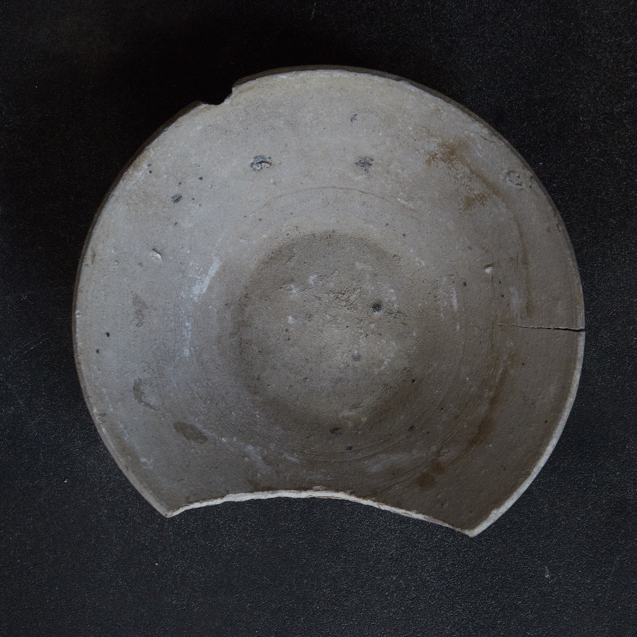 KLEINE SCHALE, Steingut, Sue-Keramik (fragment), Kofun-Zeit (250–581 n. Chr.) | Detailansicht 10