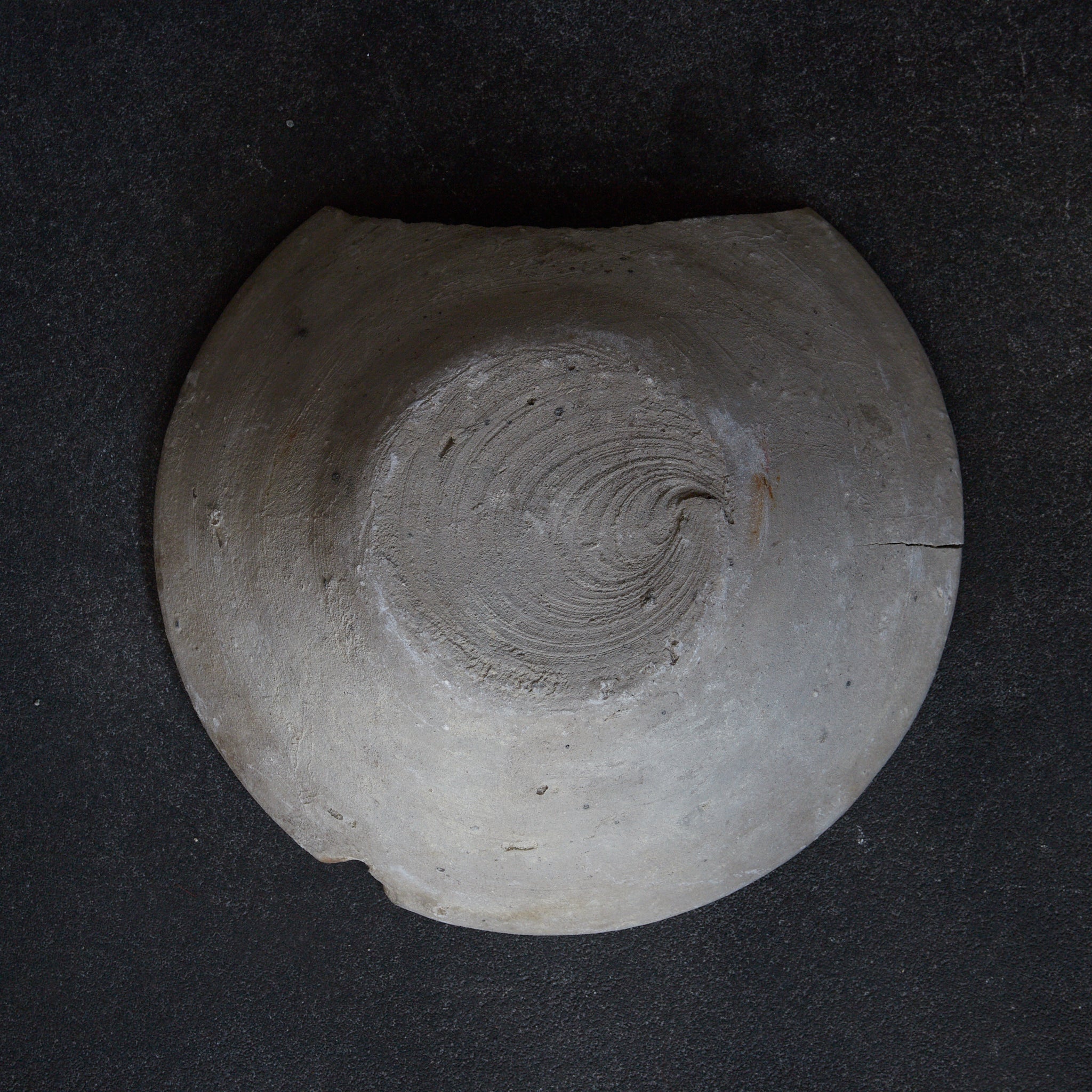 KLEINE SCHALE, Steingut, Sue-Keramik (fragment), Kofun-Zeit (250–581 n. Chr.) | Detailansicht 11