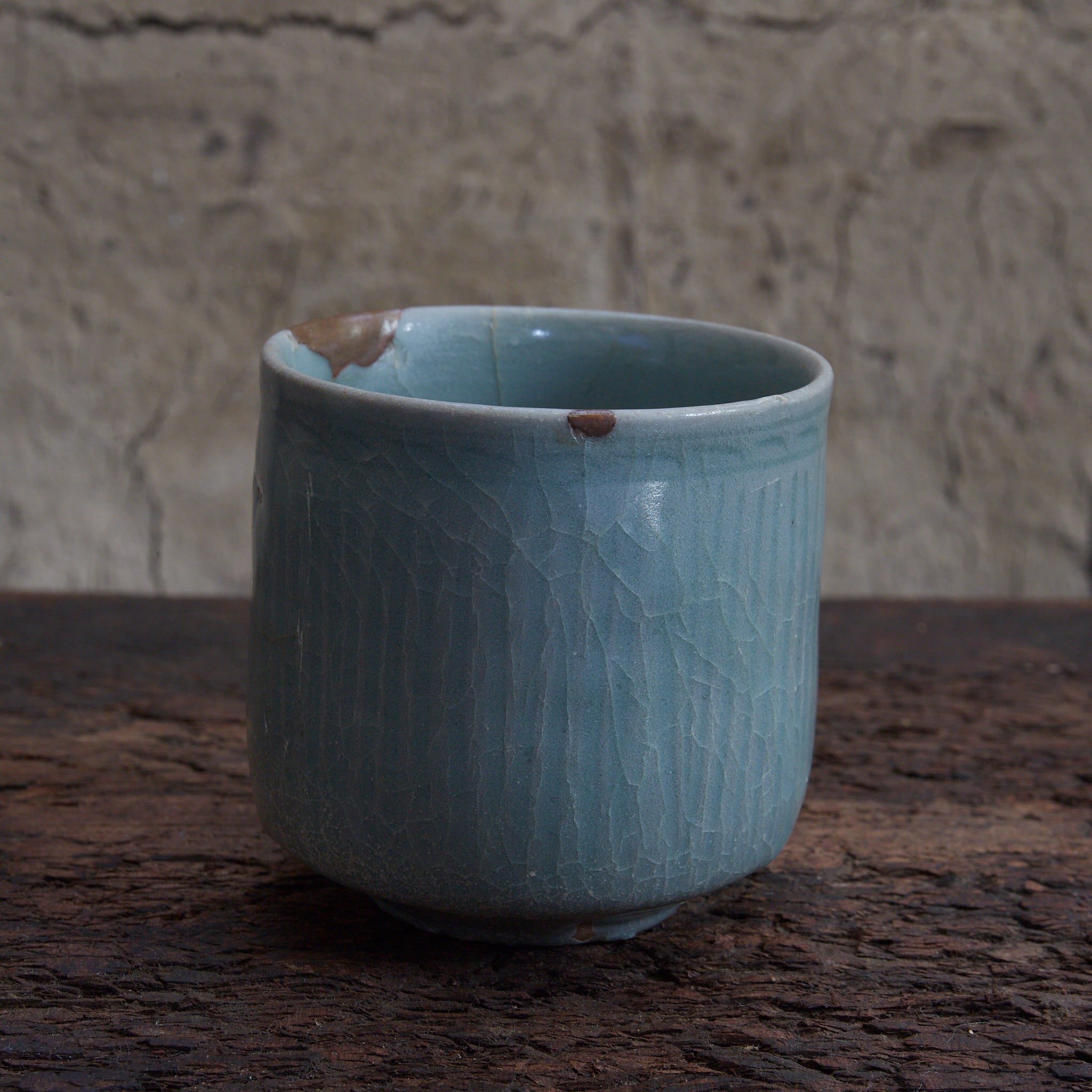 GOBELET CYLINDRIQUE, Céladon, Avec boîte en bois, Dynastie Goryeo (918–1392 apr. J.-C.) | Image de détail 3