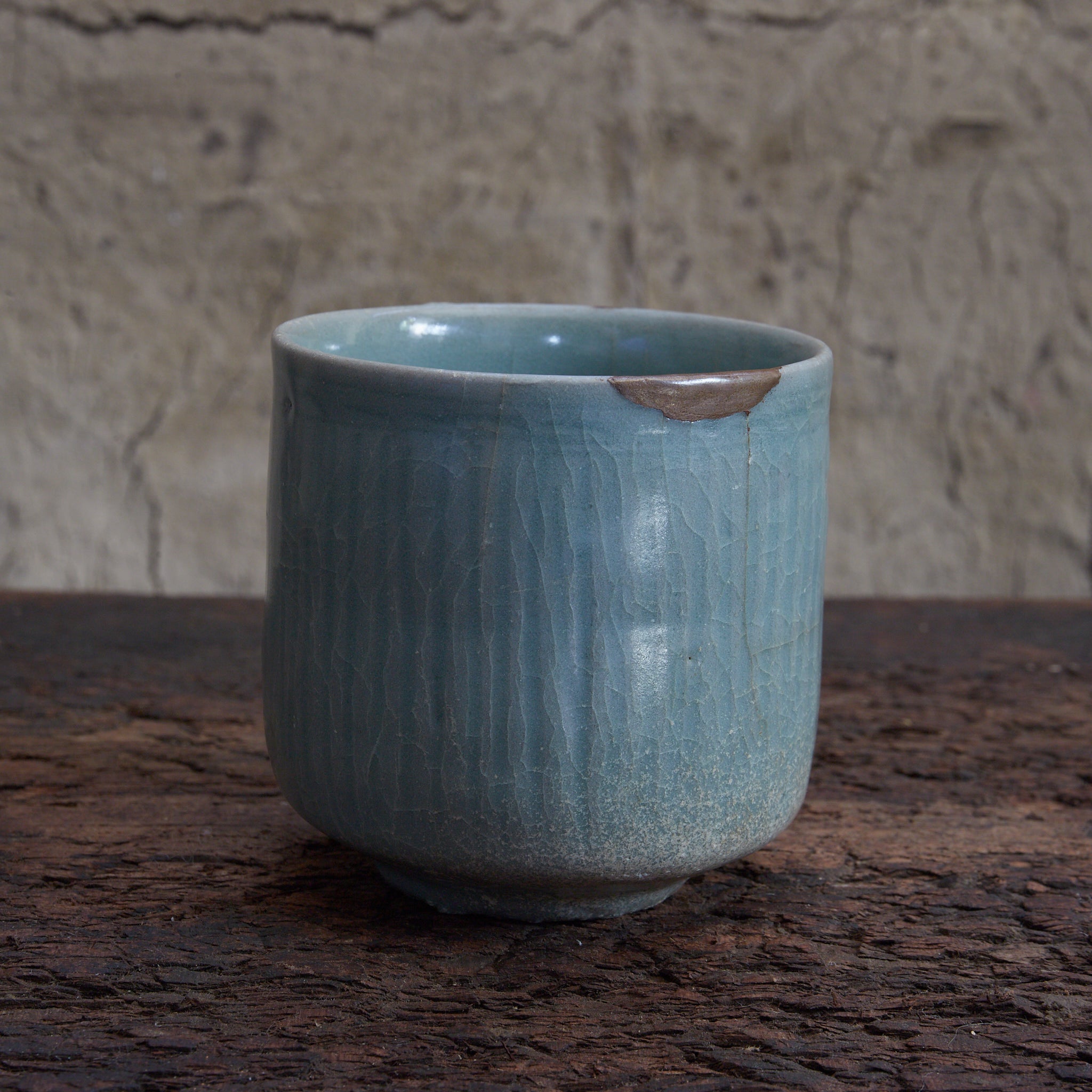 GOBELET CYLINDRIQUE, Céladon, Avec boîte en bois, Dynastie Goryeo (918–1392 apr. J.-C.) | Image de détail 8