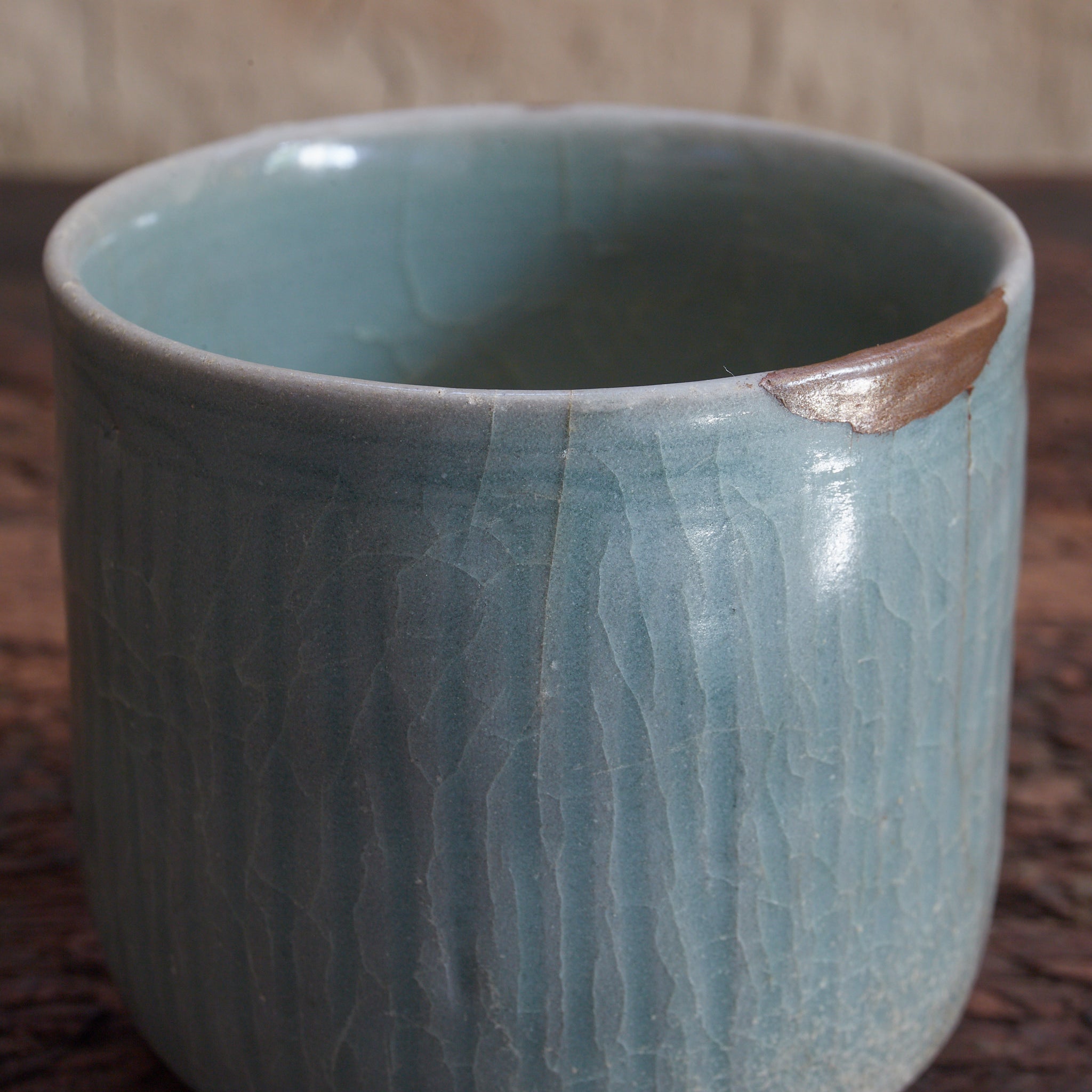 GOBELET CYLINDRIQUE, Céladon, Avec boîte en bois, Dynastie Goryeo (918–1392 apr. J.-C.) | Image de détail 12