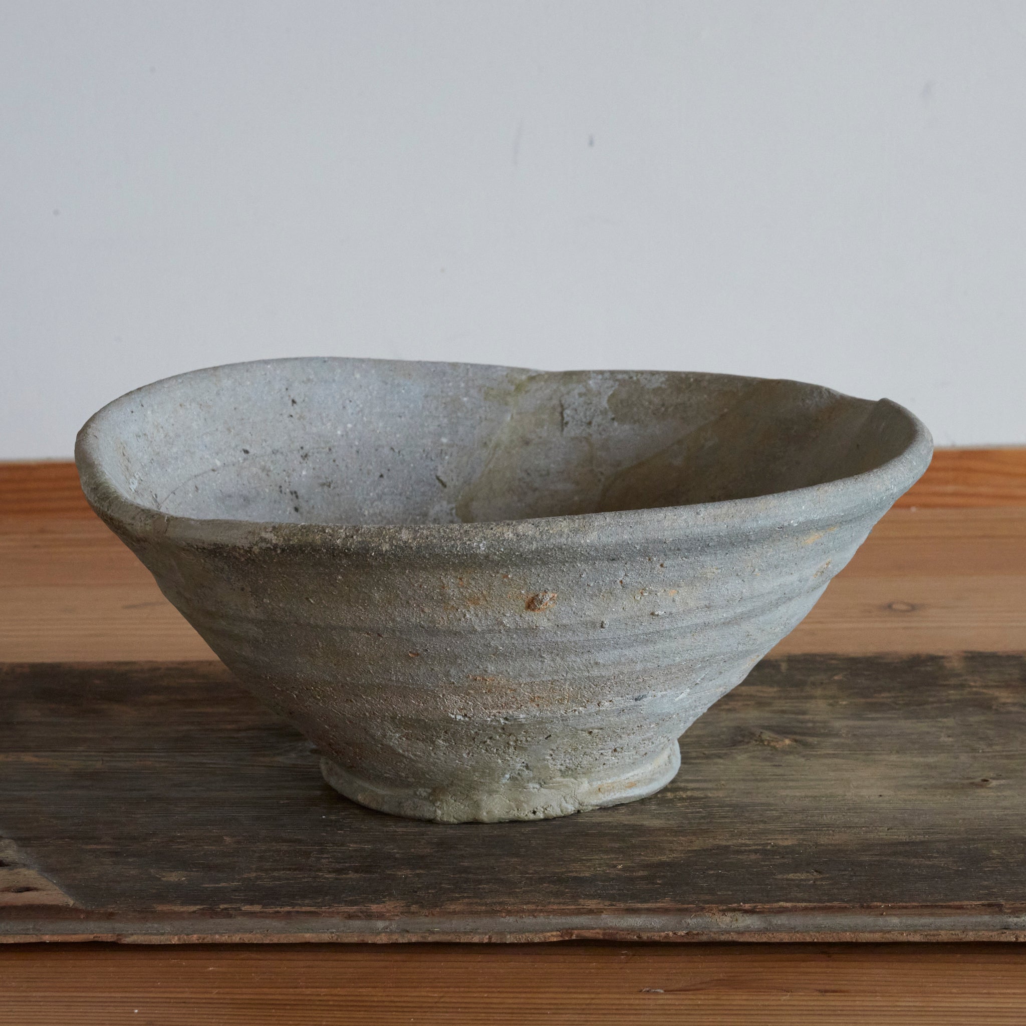 CUENCO CON PICO GRANDE, Sanage, Período Kamakura(1185–1333 d. C.)