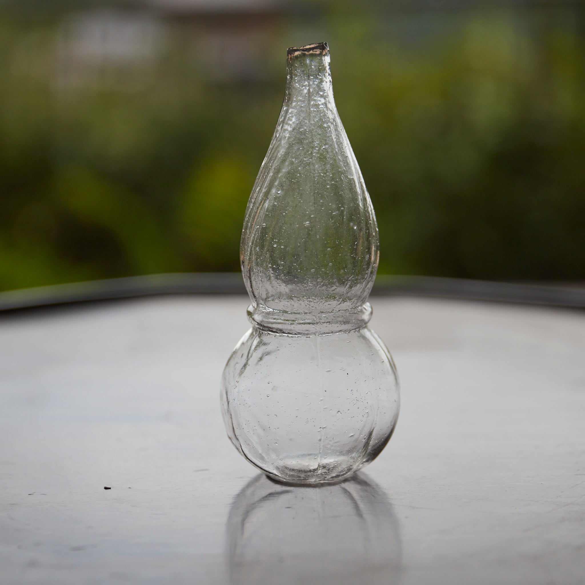 BOTELLA EN FORMA DE CALABAZA DE VIDRIO PEQUEÑA, Período Meiji–Taisho(1868–1926 d. C.)