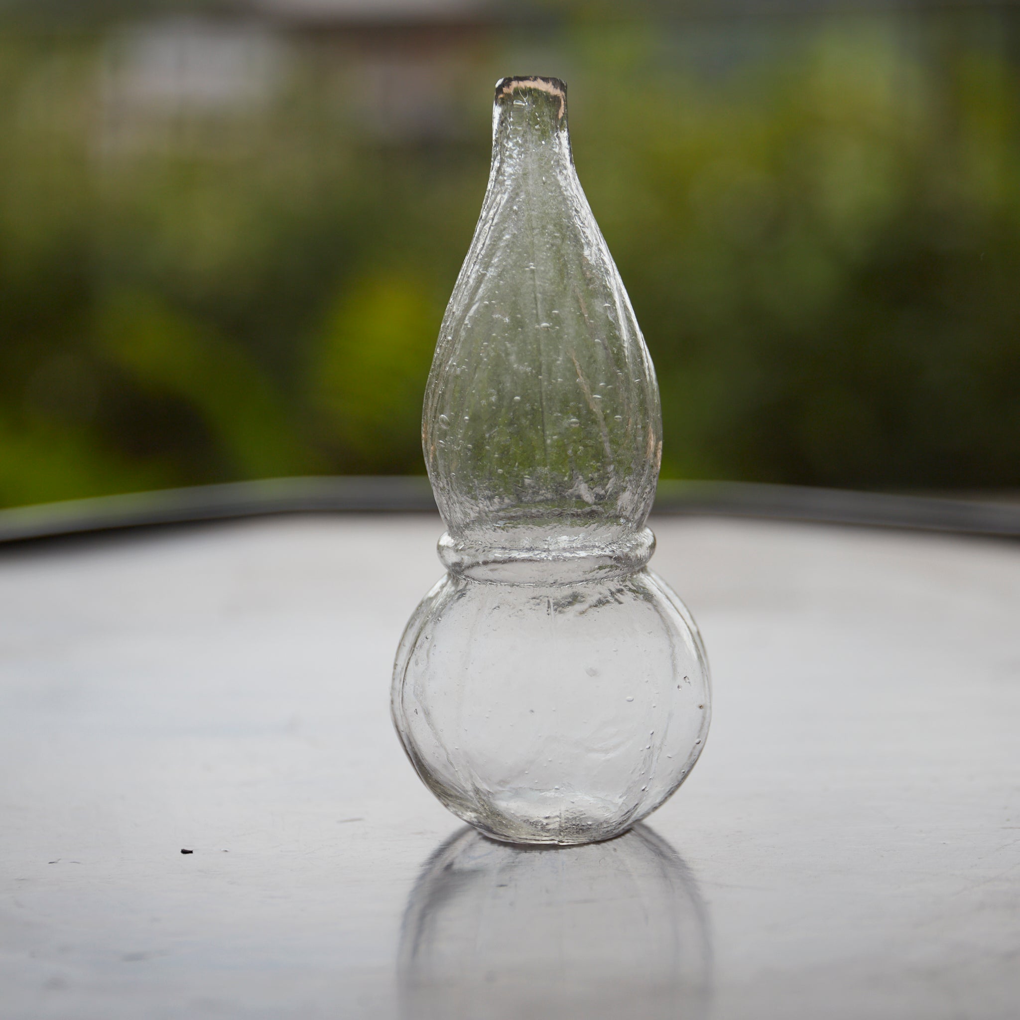 BOTELLA EN FORMA DE CALABAZA DE VIDRIO PEQUEÑA, Período Meiji–Taisho(1868–1926 d. C.)