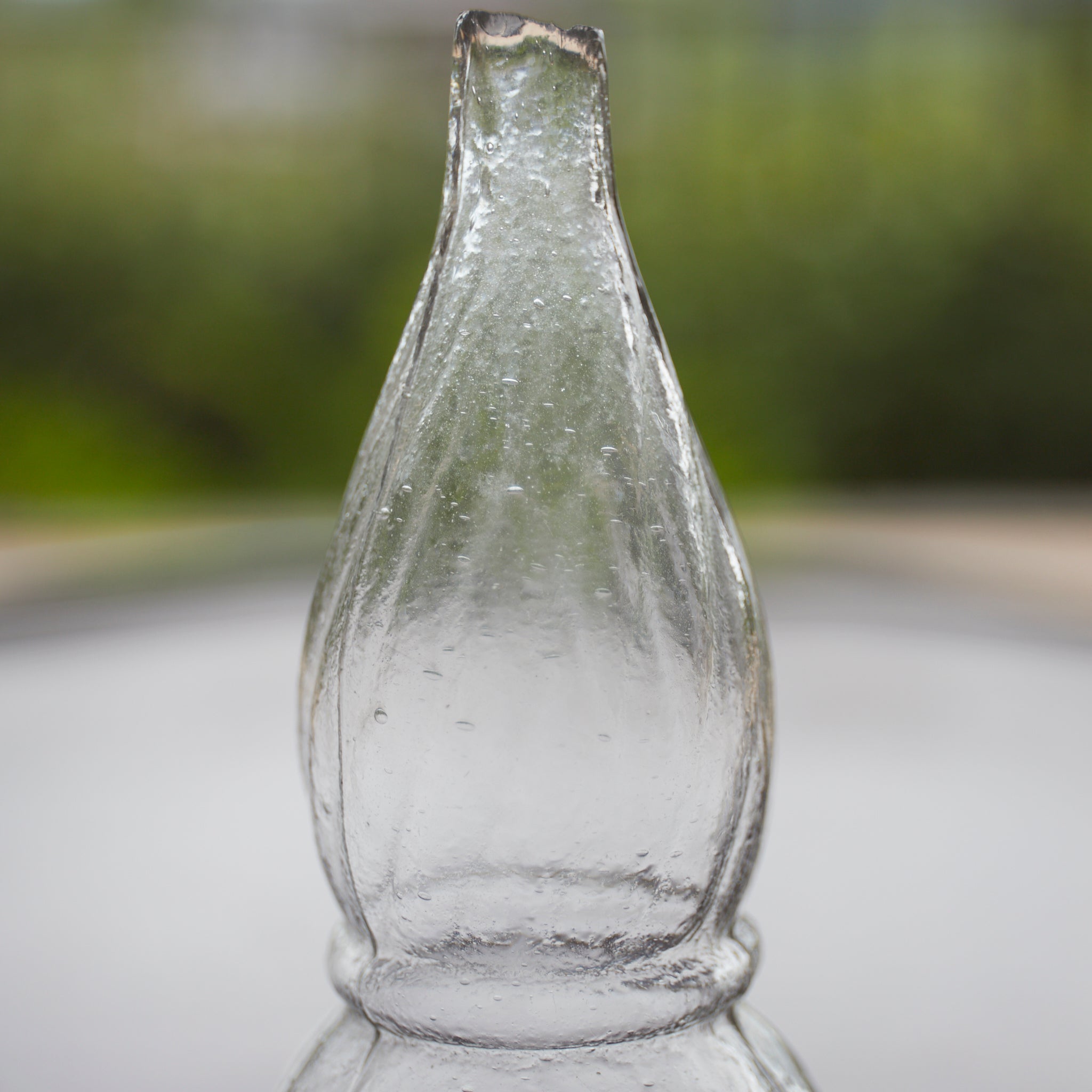 BOTELLA EN FORMA DE CALABAZA DE VIDRIO PEQUEÑA, Período Meiji–Taisho(1868–1926 d. C.)