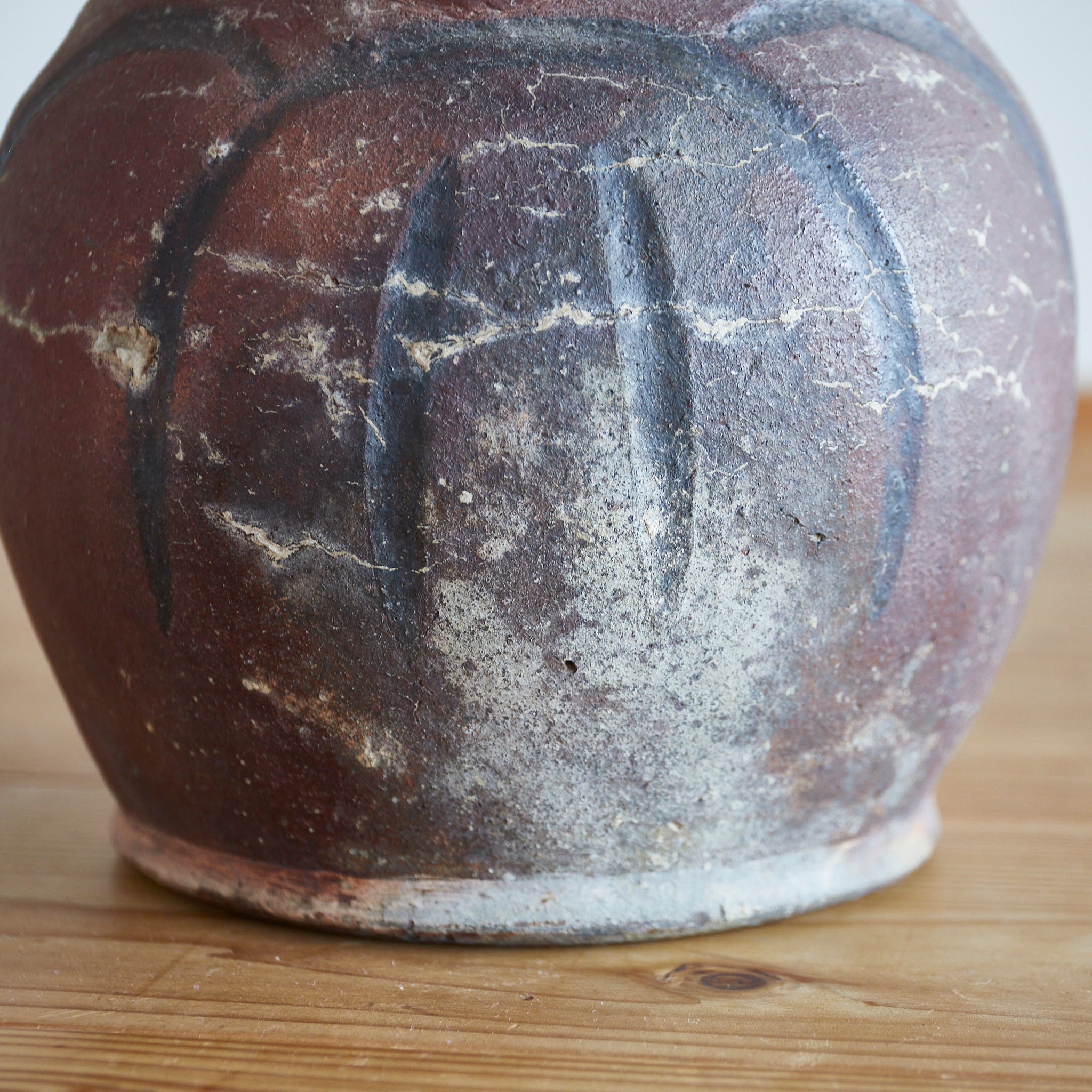 BRASERO CON FORMA DE DARUMA, Mingei, Período Meiji(1868–1912 d. C.)