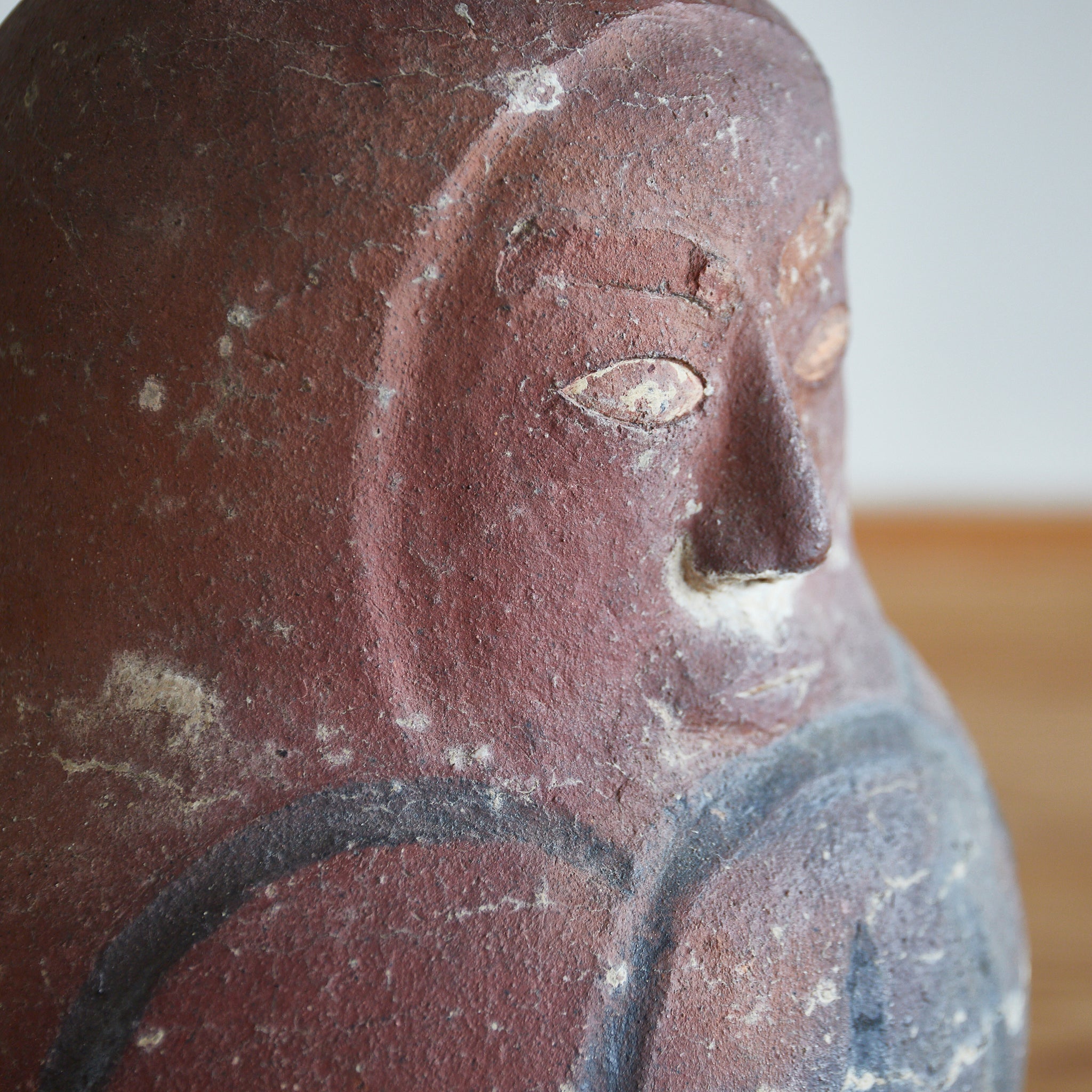 BRASERO CON FORMA DE DARUMA, Mingei, Período Meiji(1868–1912 d. C.)