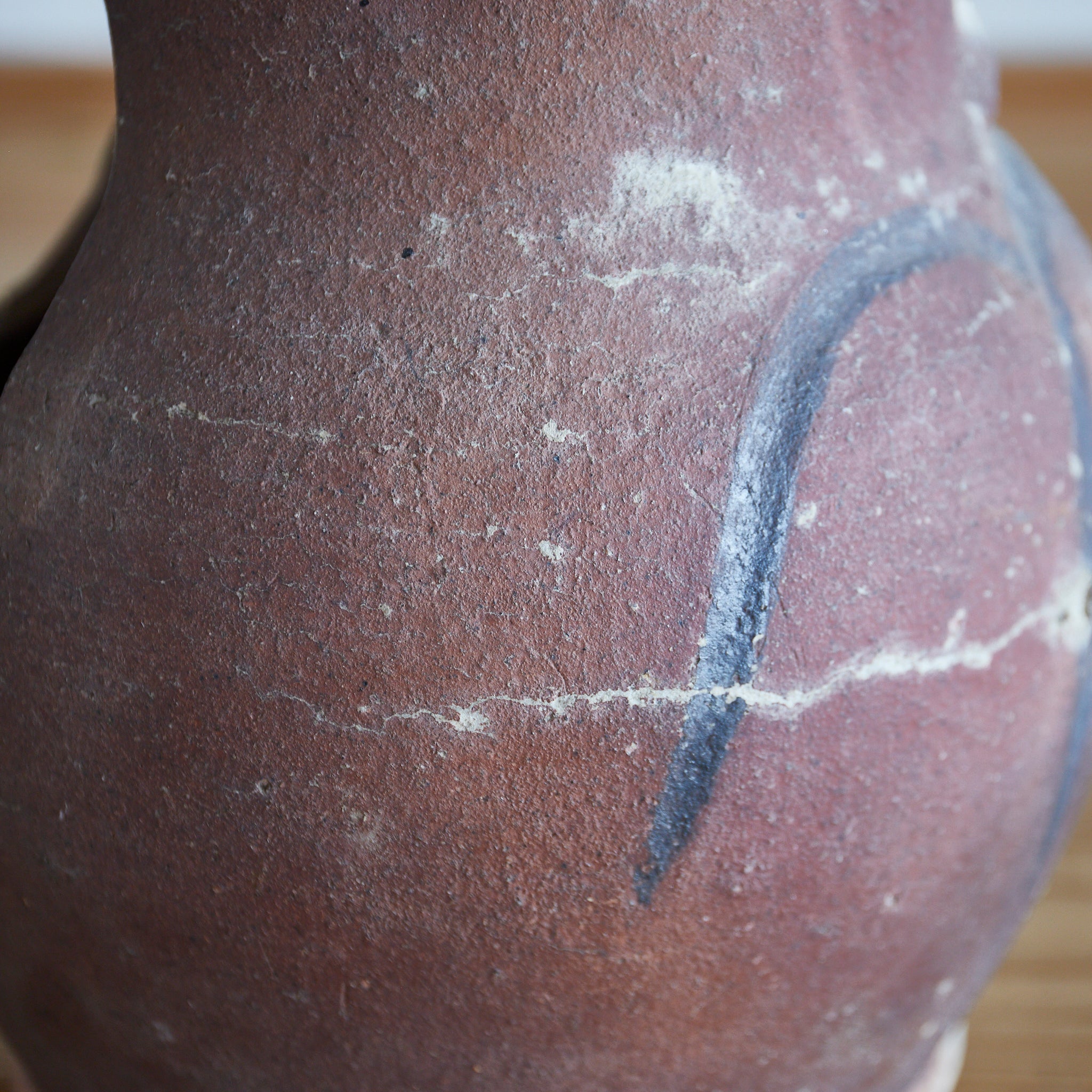 BRASERO CON FORMA DE DARUMA, Mingei, Período Meiji(1868–1912 d. C.)