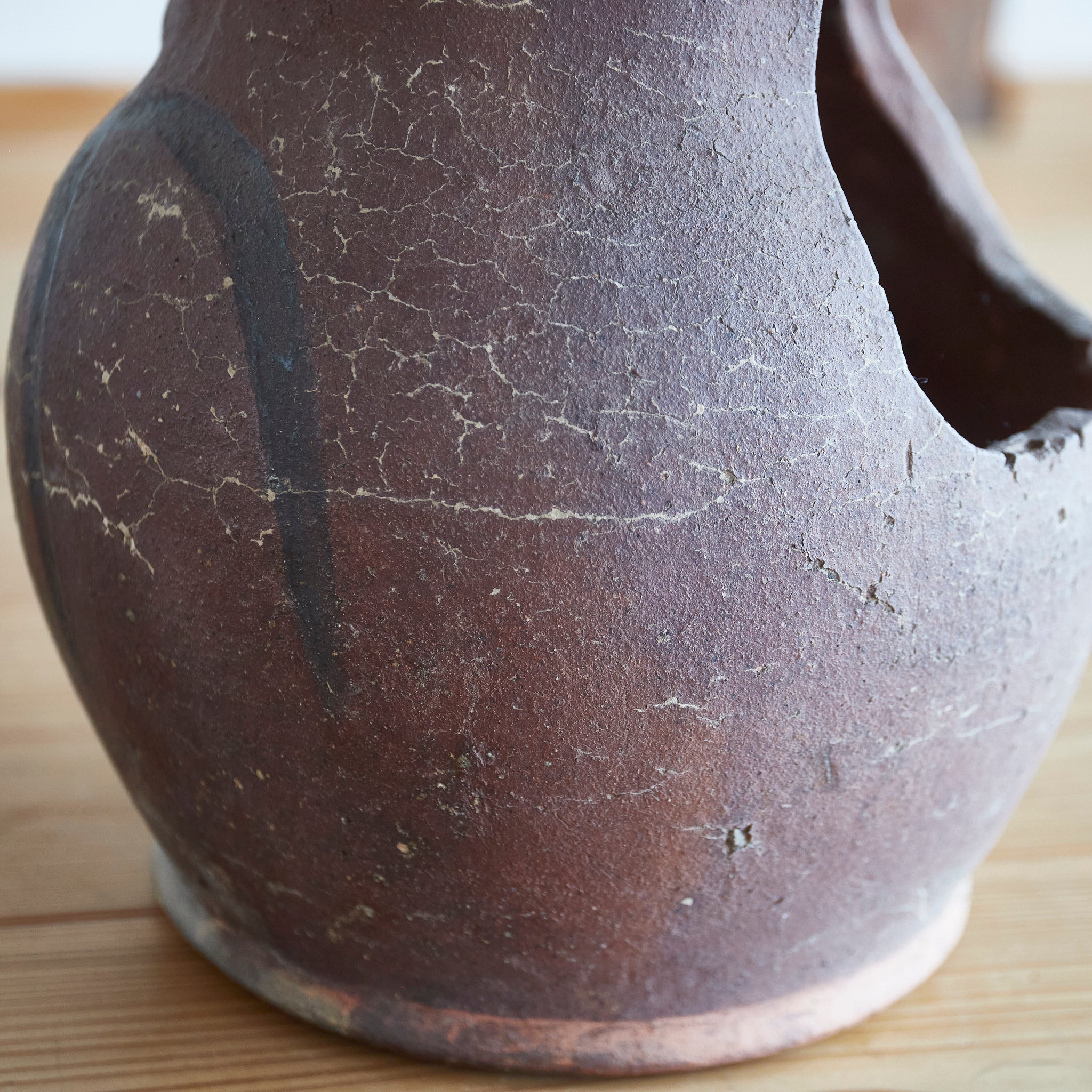 BRASERO CON FORMA DE DARUMA, Mingei, Período Meiji(1868–1912 d. C.)