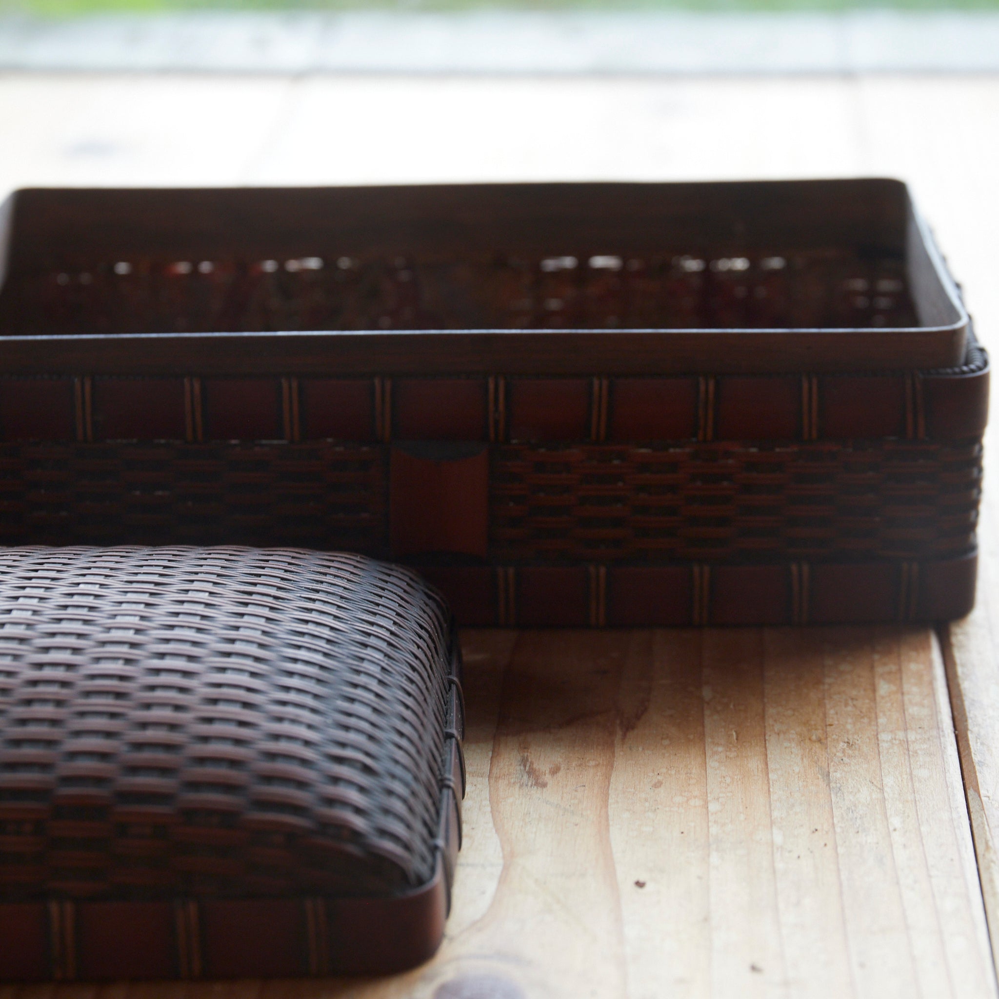CESTA CON ASA DE BAMBÚ, Período Meiji–Taisho(1868–1926 d. C.)