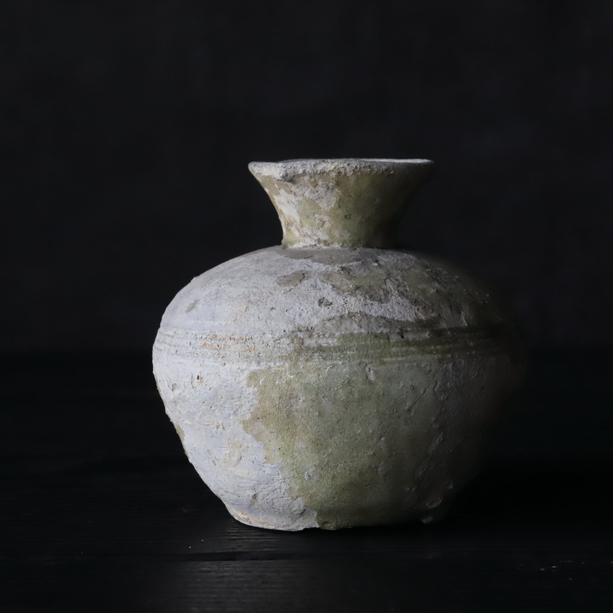جرة برقبة قصيرة، فرن ساناغه ، فترة كاماكورا(1185–1333 ميلاديًا)