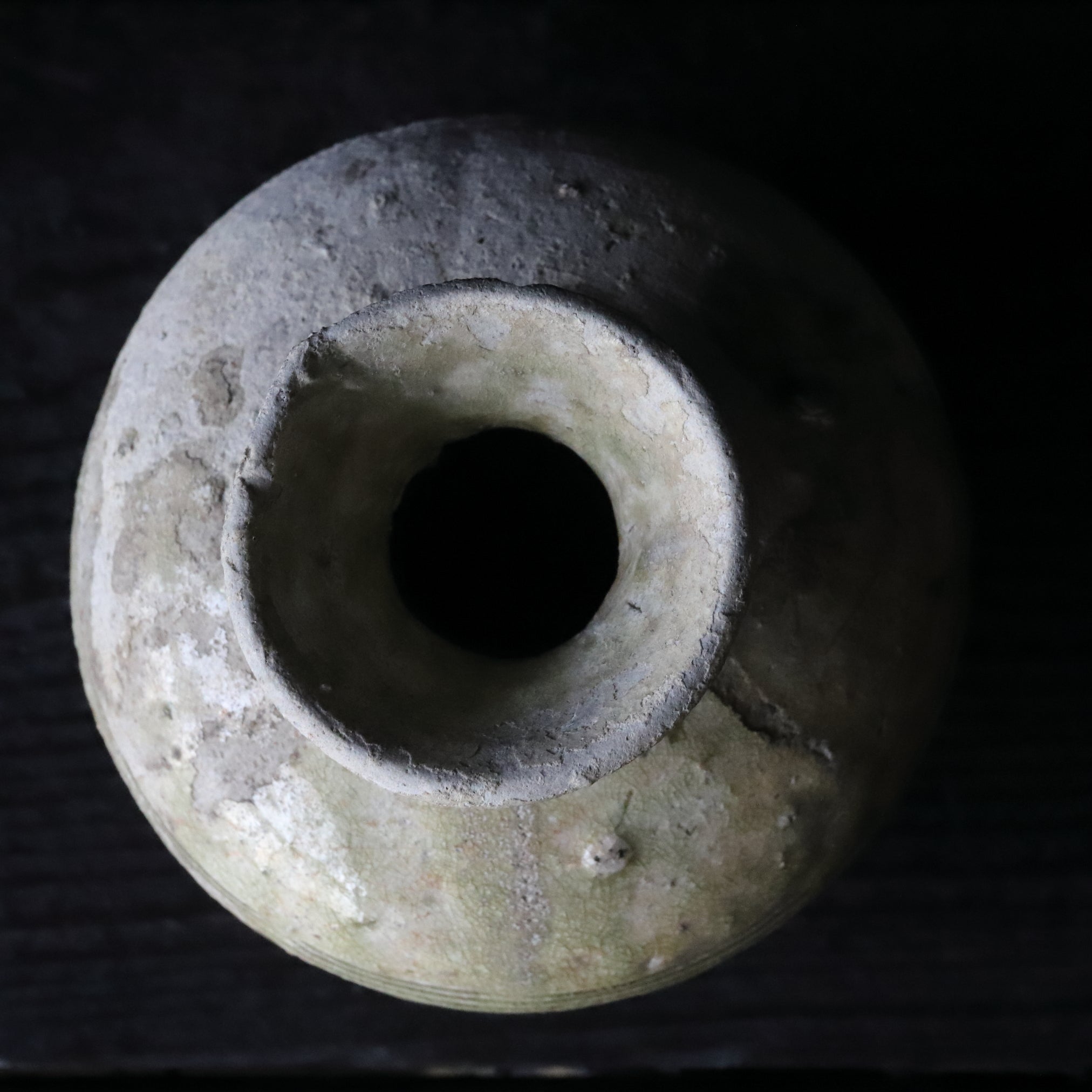 جرة برقبة قصيرة، فرن ساناغه ، فترة كاماكورا(1185–1333 ميلاديًا)