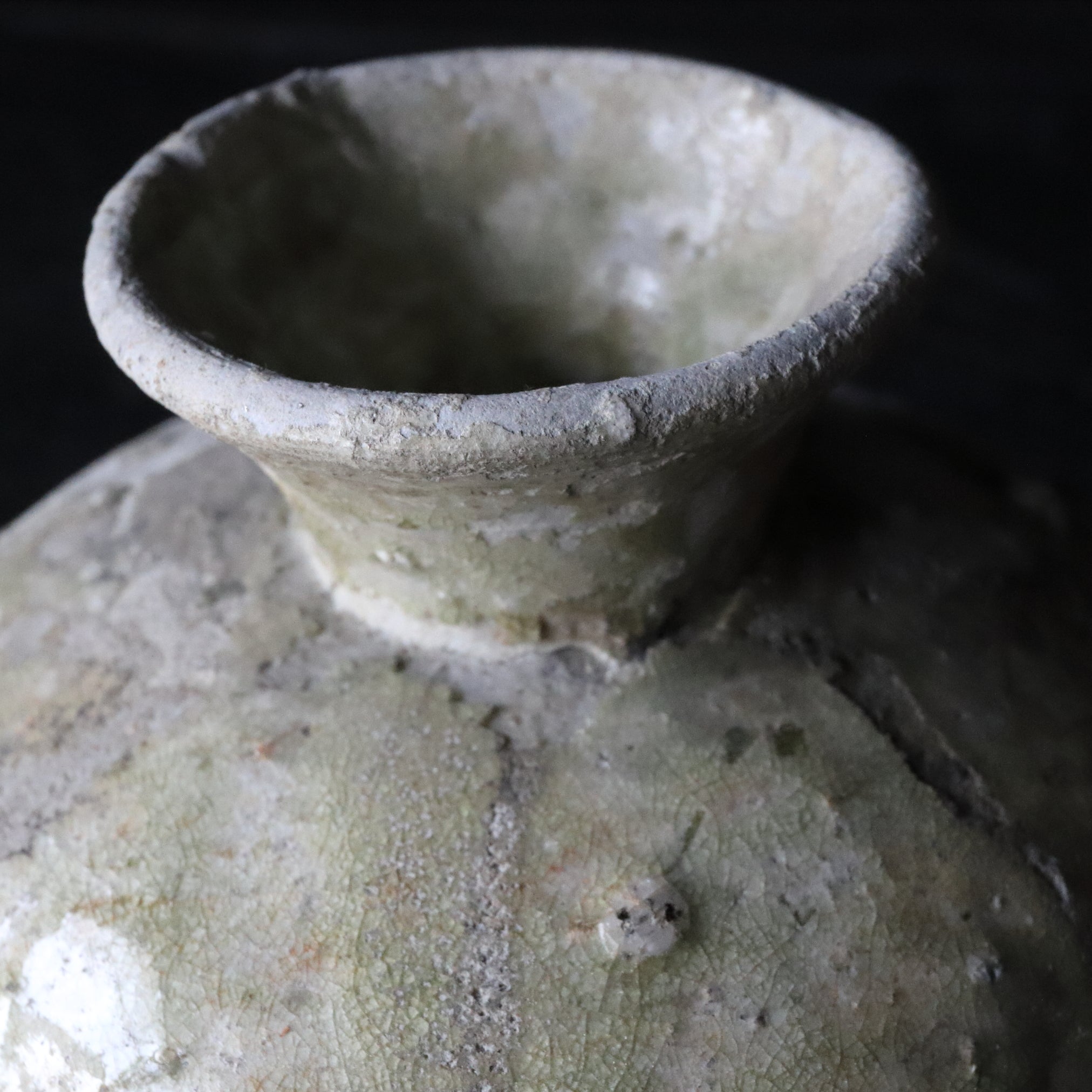 جرة برقبة قصيرة، فرن ساناغه ، فترة كاماكورا(1185–1333 ميلاديًا)