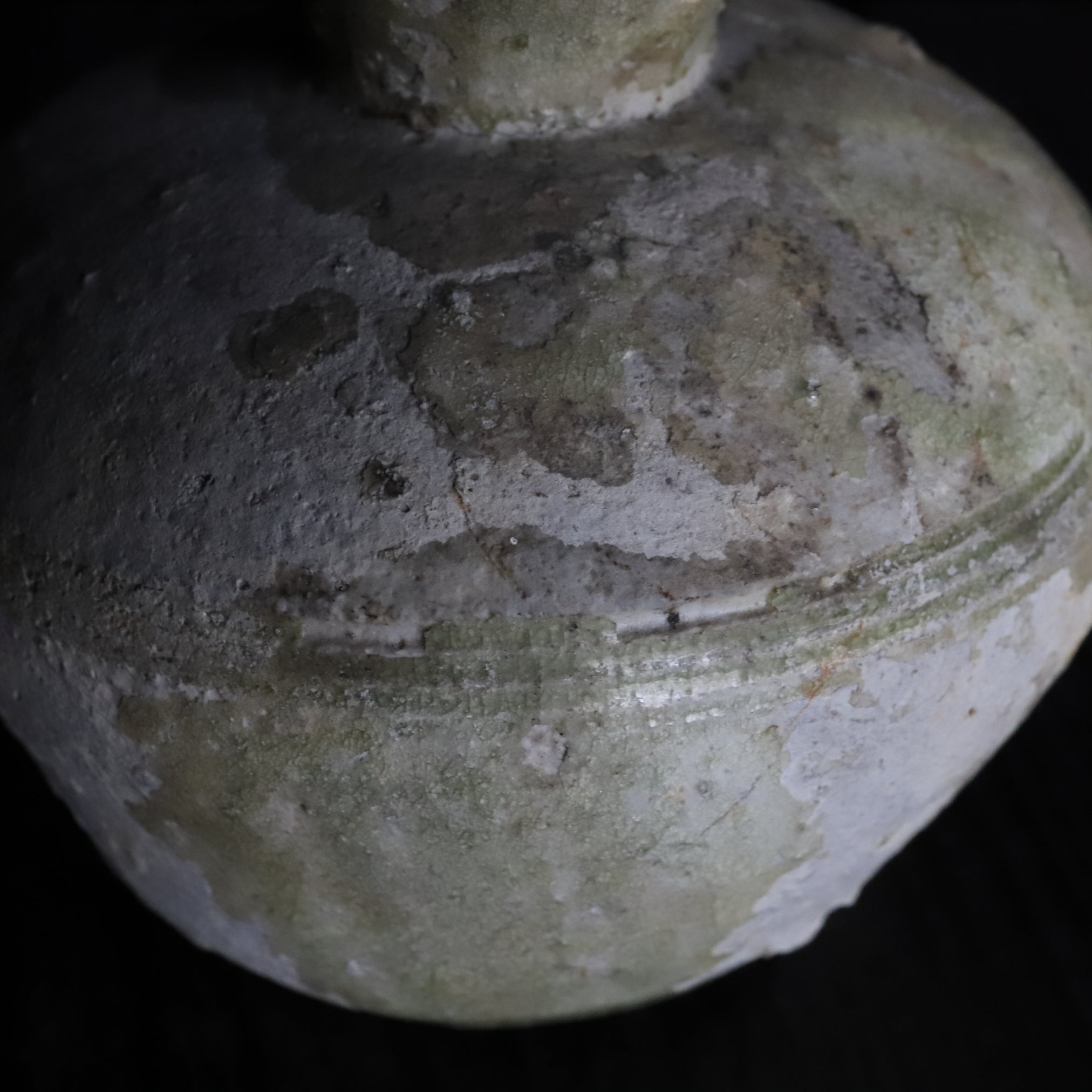 جرة برقبة قصيرة، فرن ساناغه ، فترة كاماكورا(1185–1333 ميلاديًا)