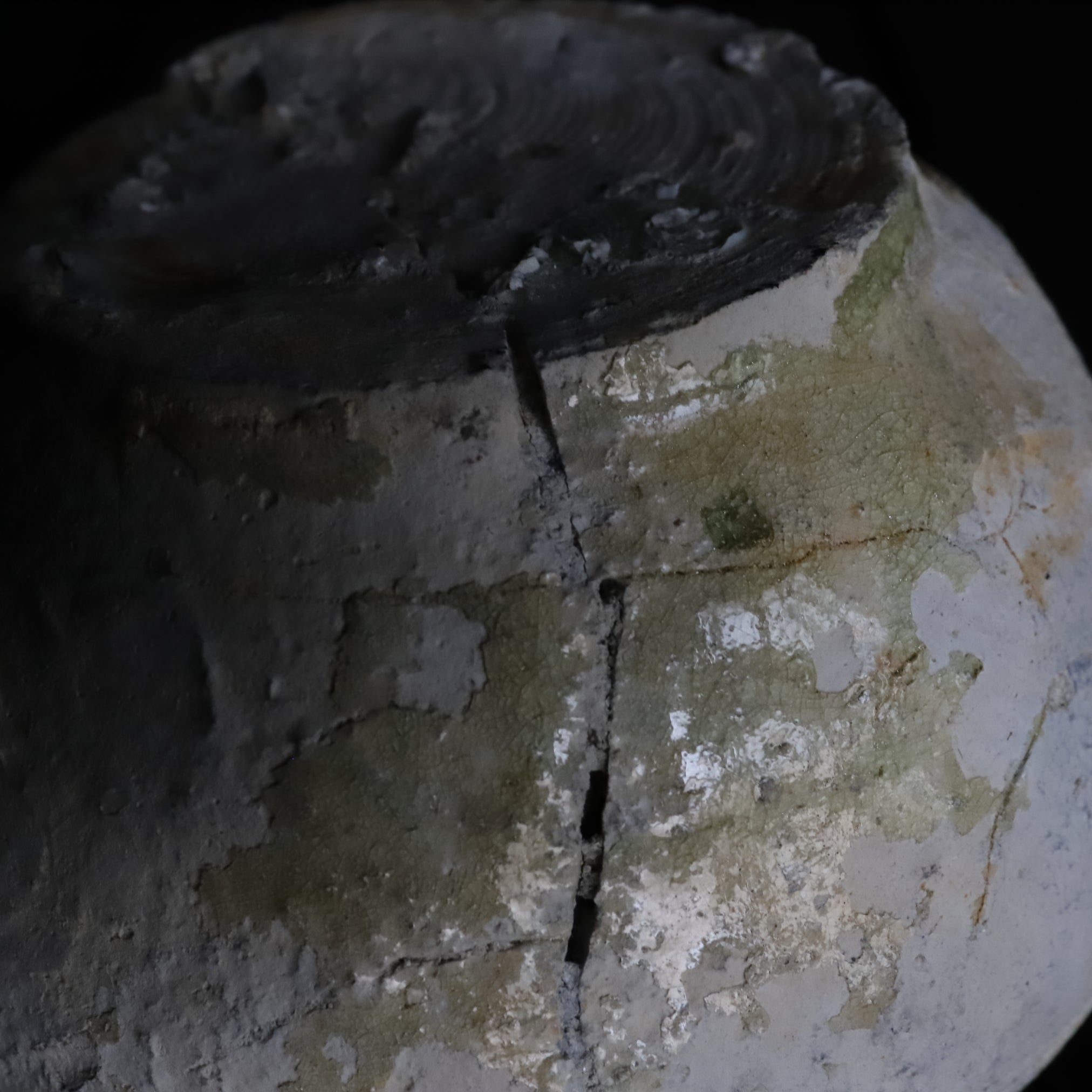 جرة برقبة قصيرة، فرن ساناغه ، فترة كاماكورا(1185–1333 ميلاديًا)