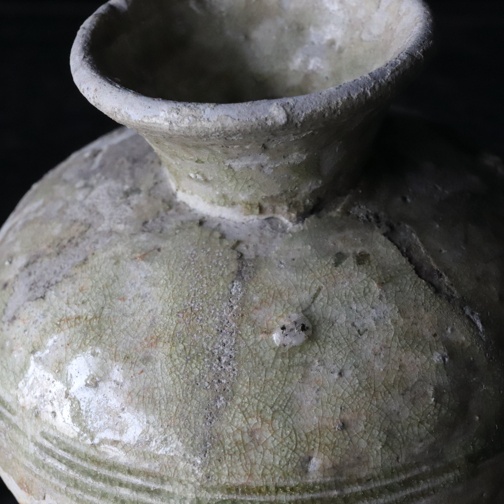 جرة برقبة قصيرة، فرن ساناغه ، فترة كاماكورا(1185–1333 ميلاديًا)