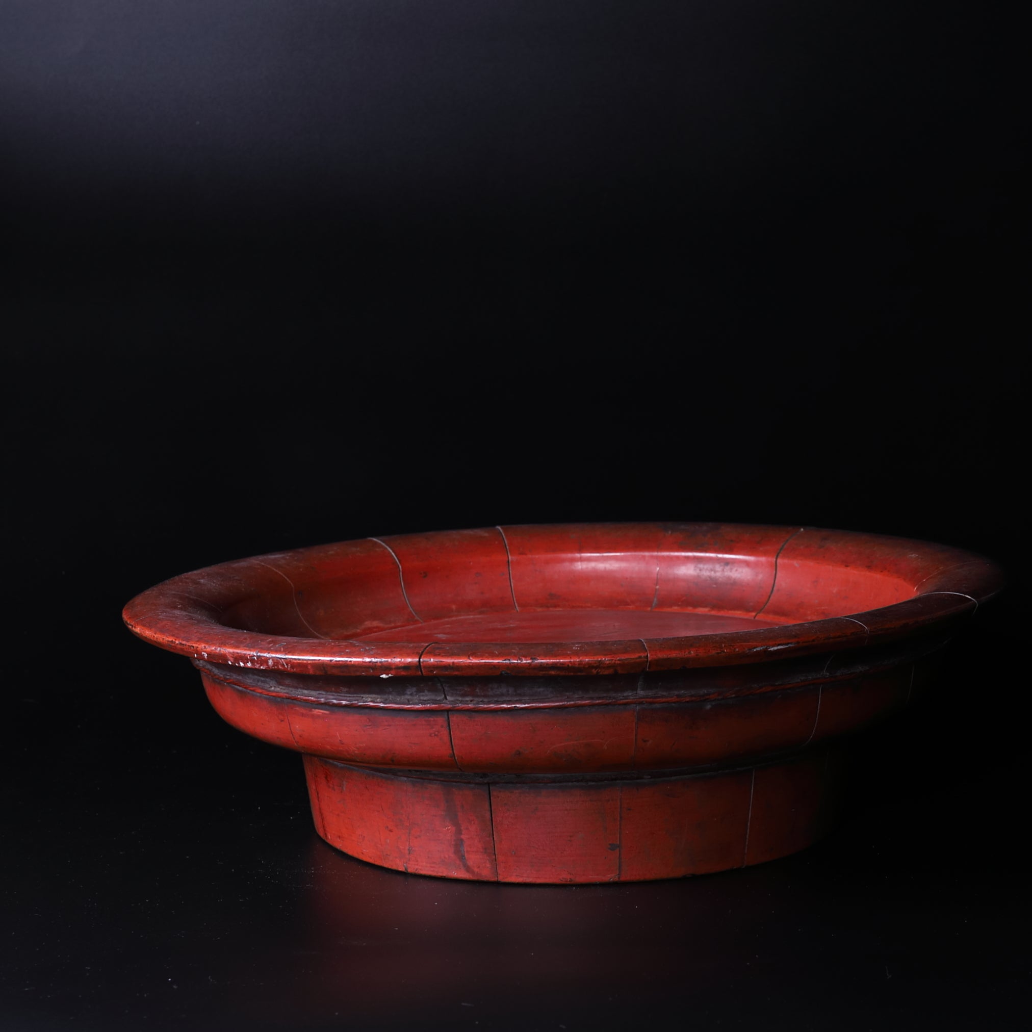 WOODEN FOOTED TRAY, ø 34 cm, Qing Dynasty(1616–1911CE)