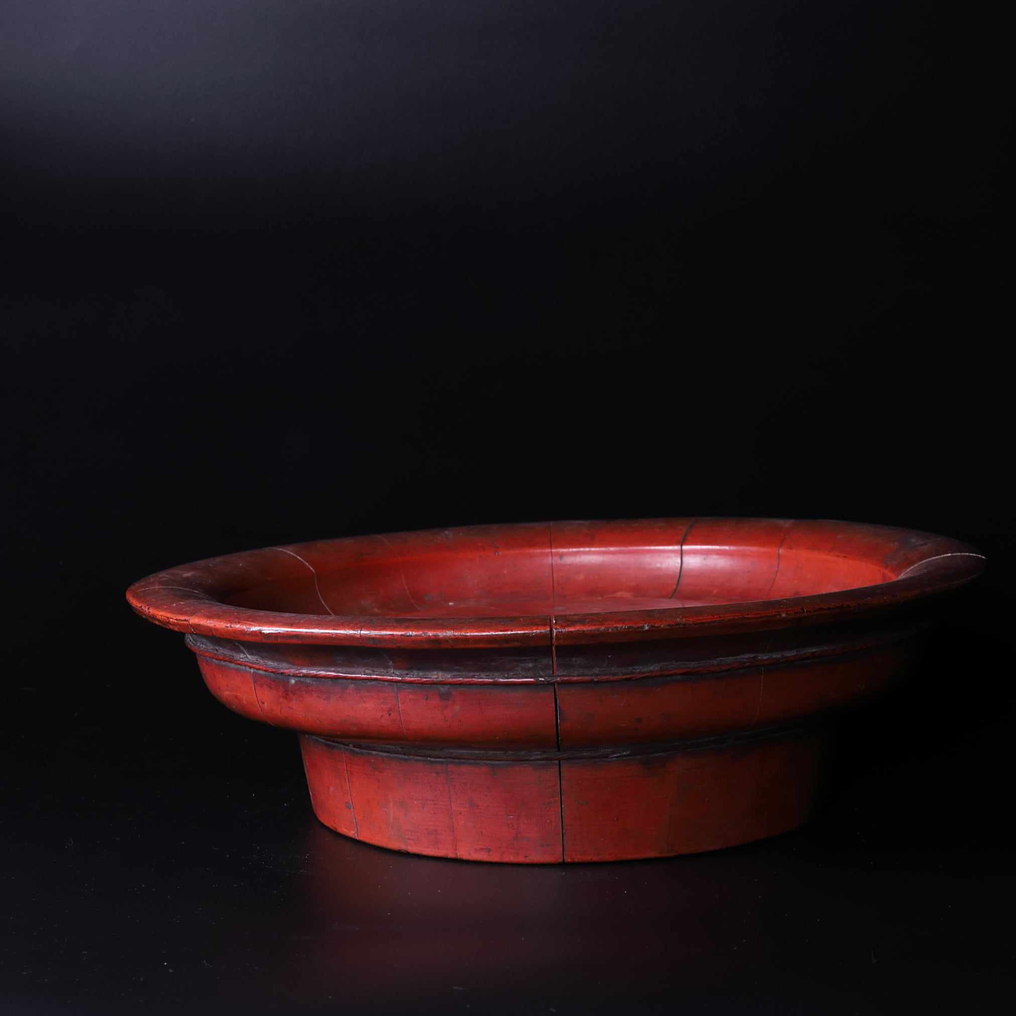 WOODEN FOOTED TRAY, ø 34 cm, Qing Dynasty(1616–1911CE)