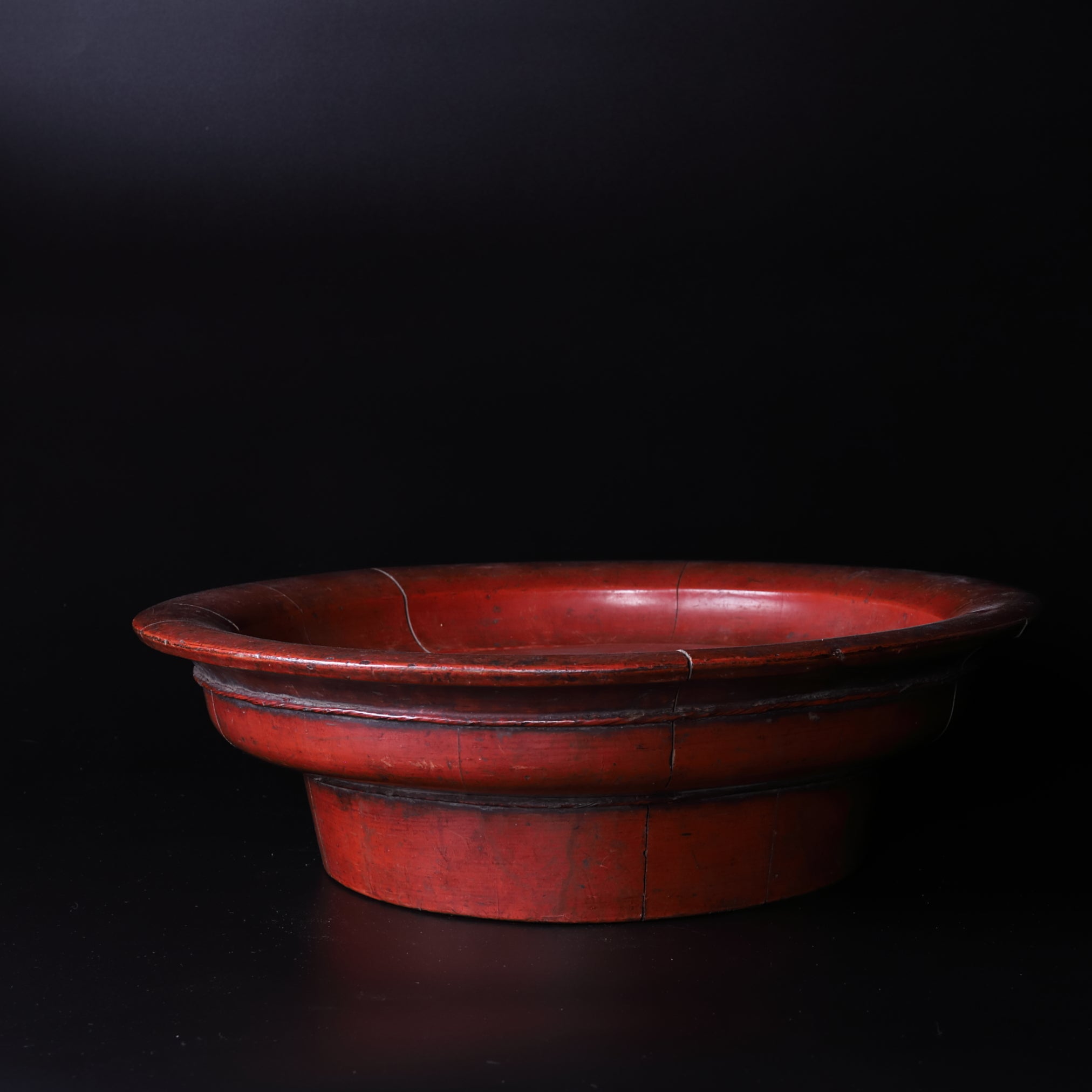 WOODEN FOOTED TRAY, ø 34 cm, Qing Dynasty(1616–1911CE)