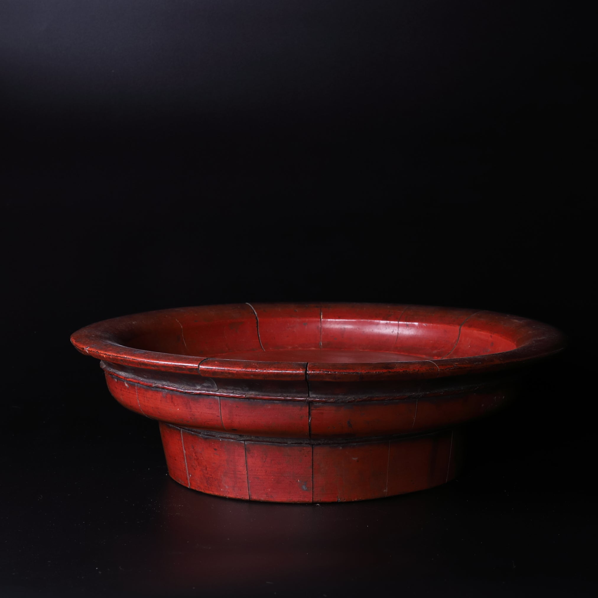 WOODEN FOOTED TRAY, ø 34 cm, Qing Dynasty(1616–1911CE)