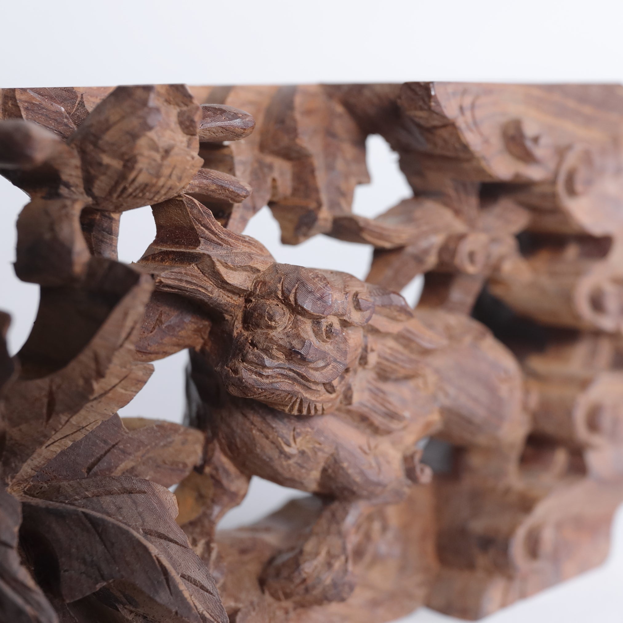 CARVED TRANSOM PANEL(RANMA), Openwork-carved with lion and peony design, Early Modern Period(16th–19th centuries)