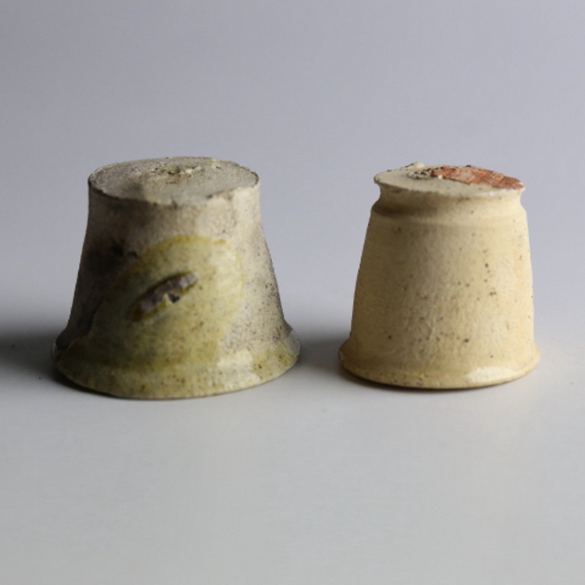 KLEINES GEFÄSS, Delfter Ware, 2er-set, Niederländische Antiquität, Frühe Neuzeit(16.–19. Jahrhundert)