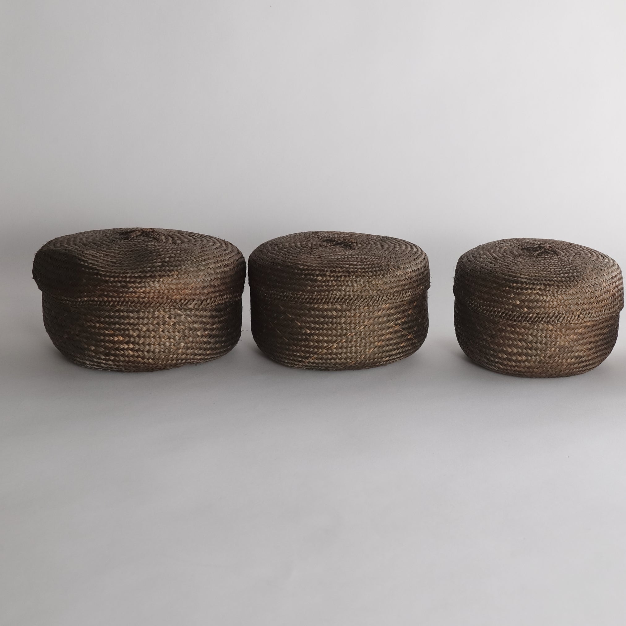 NEST OF LIDDED BASKETS
