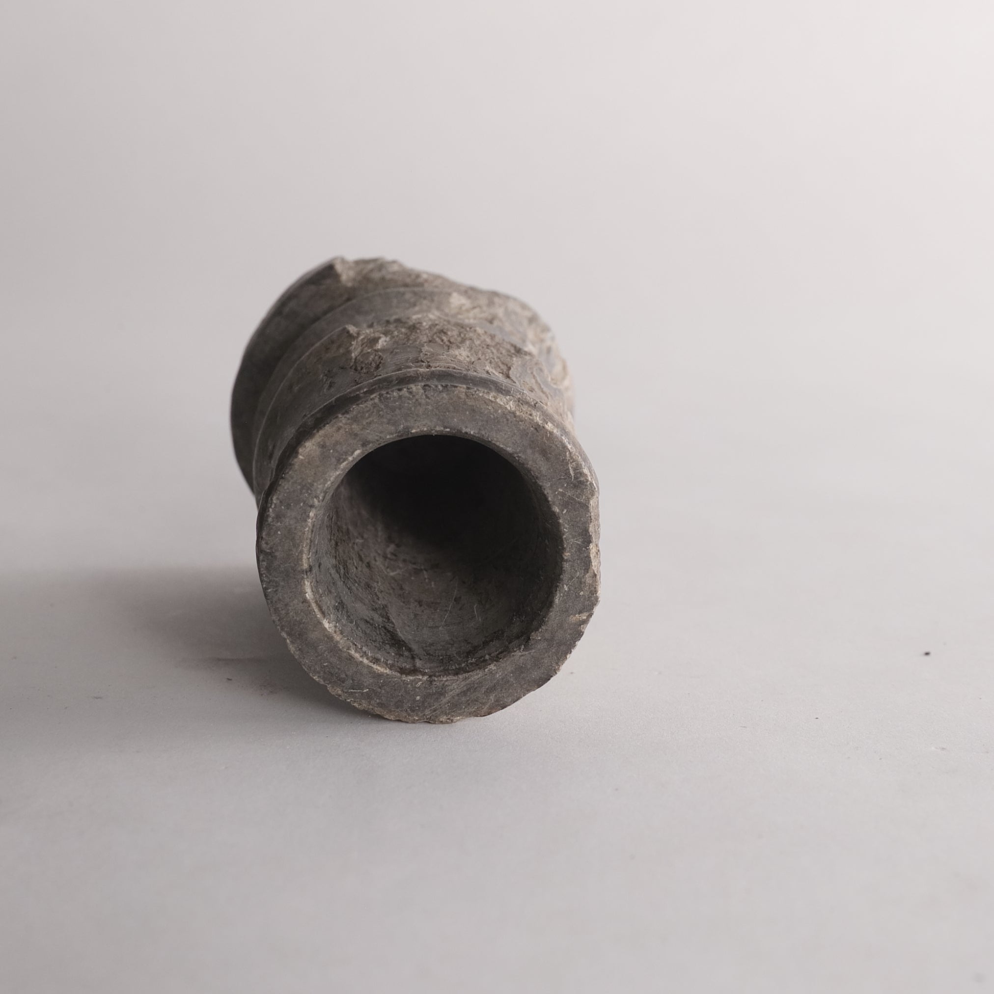 BOTE PARA PINCELES DE BAMBÚ DE PIEDRA
