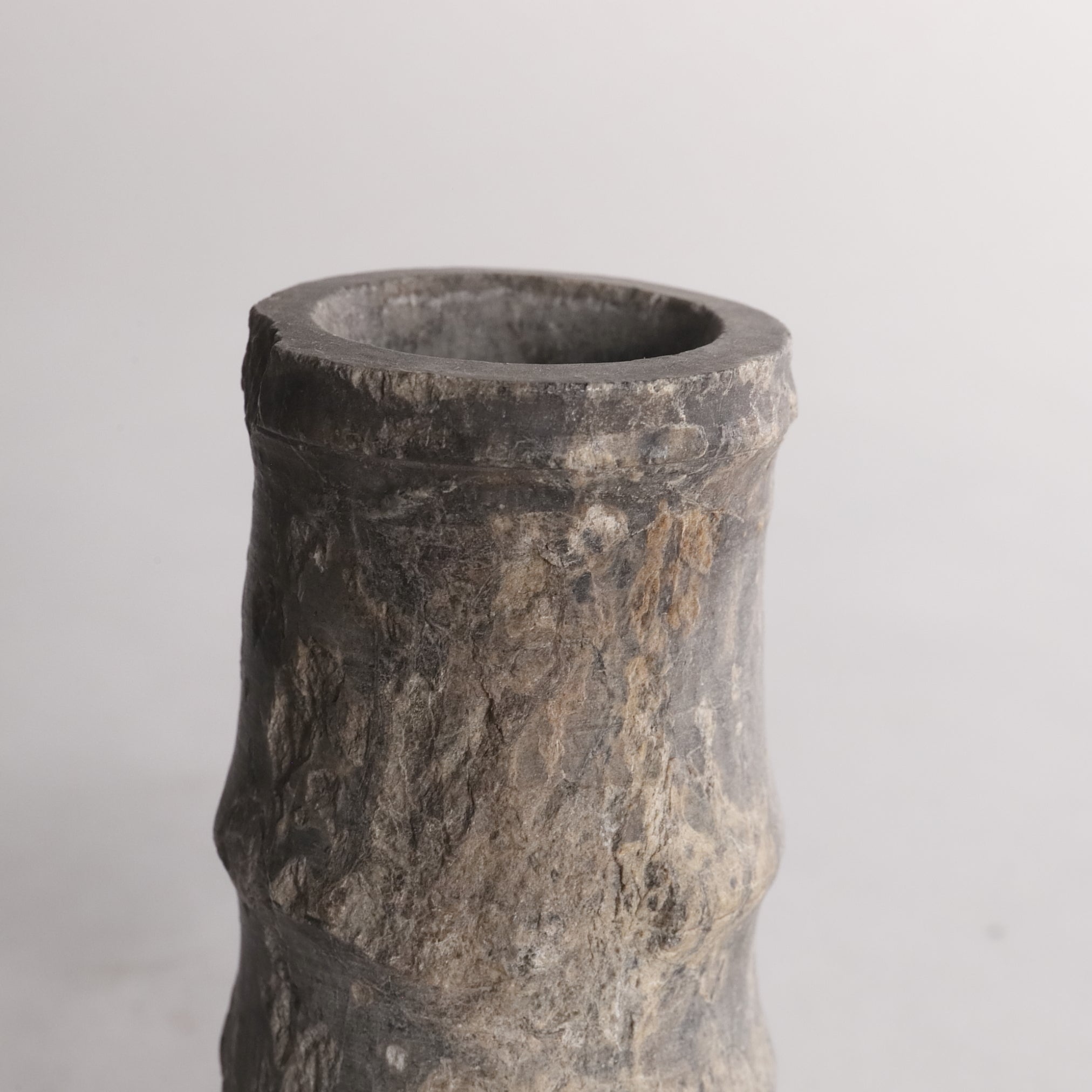 BOTE PARA PINCELES DE BAMBÚ DE PIEDRA