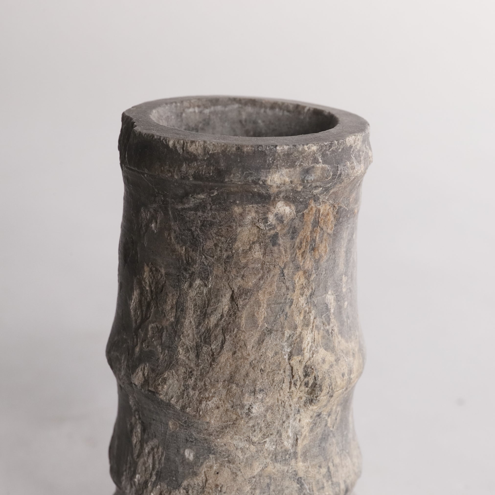 BOTE PARA PINCELES DE BAMBÚ DE PIEDRA