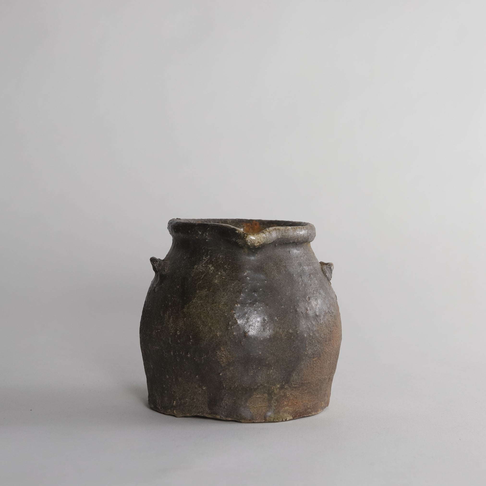 OHAGURO TSUBO(JARRA PARA ENNEGRECER DIENTES), Ko-Echizen, Período Muromachi(1336–1573 d. C.)