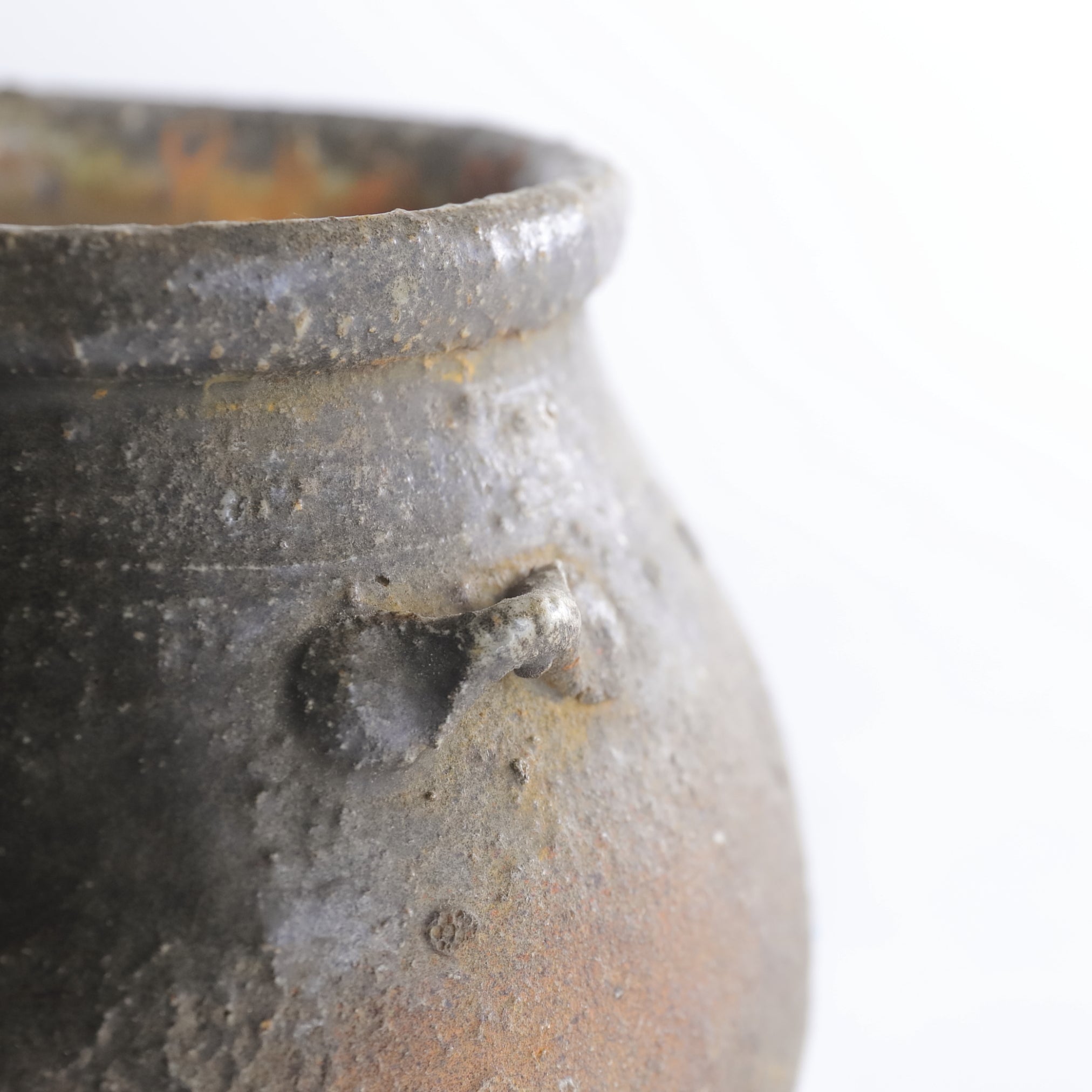 OHAGURO TSUBO(JARRA PARA ENNEGRECER DIENTES), Ko-Echizen, Período Muromachi(1336–1573 d. C.)