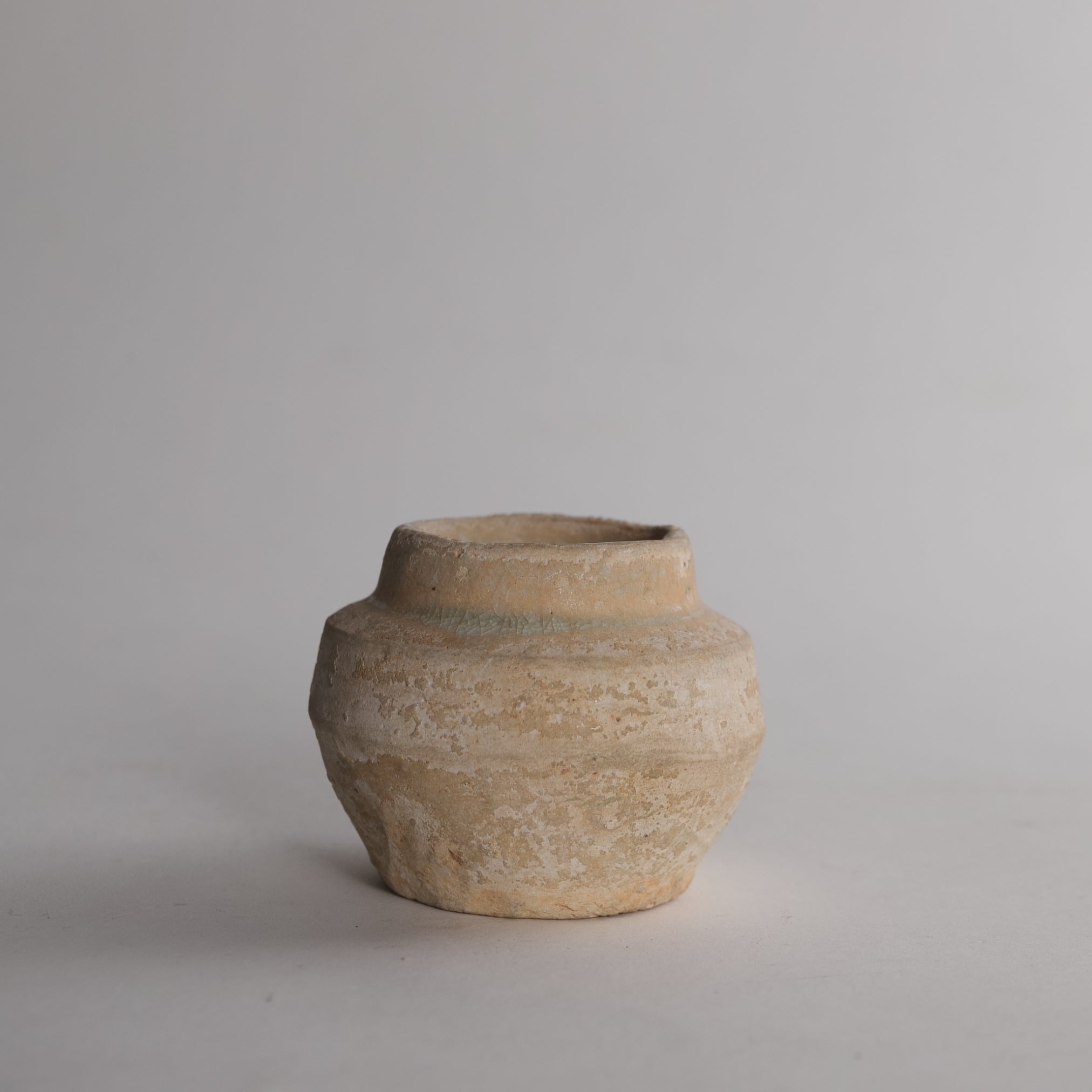 JARRA PEQUEÑA, Ko-Seto, vidriado ceniza, Período Muromachi(1336–1573 d. C.)