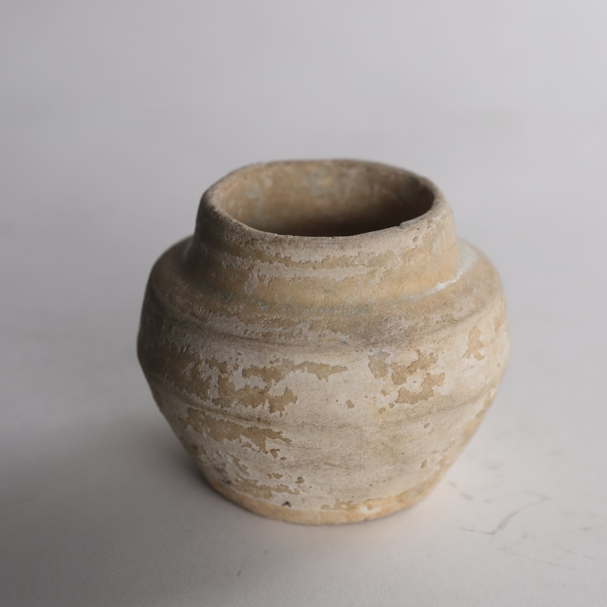 JARRA PEQUEÑA, Ko-Seto, vidriado ceniza, Período Muromachi(1336–1573 d. C.)