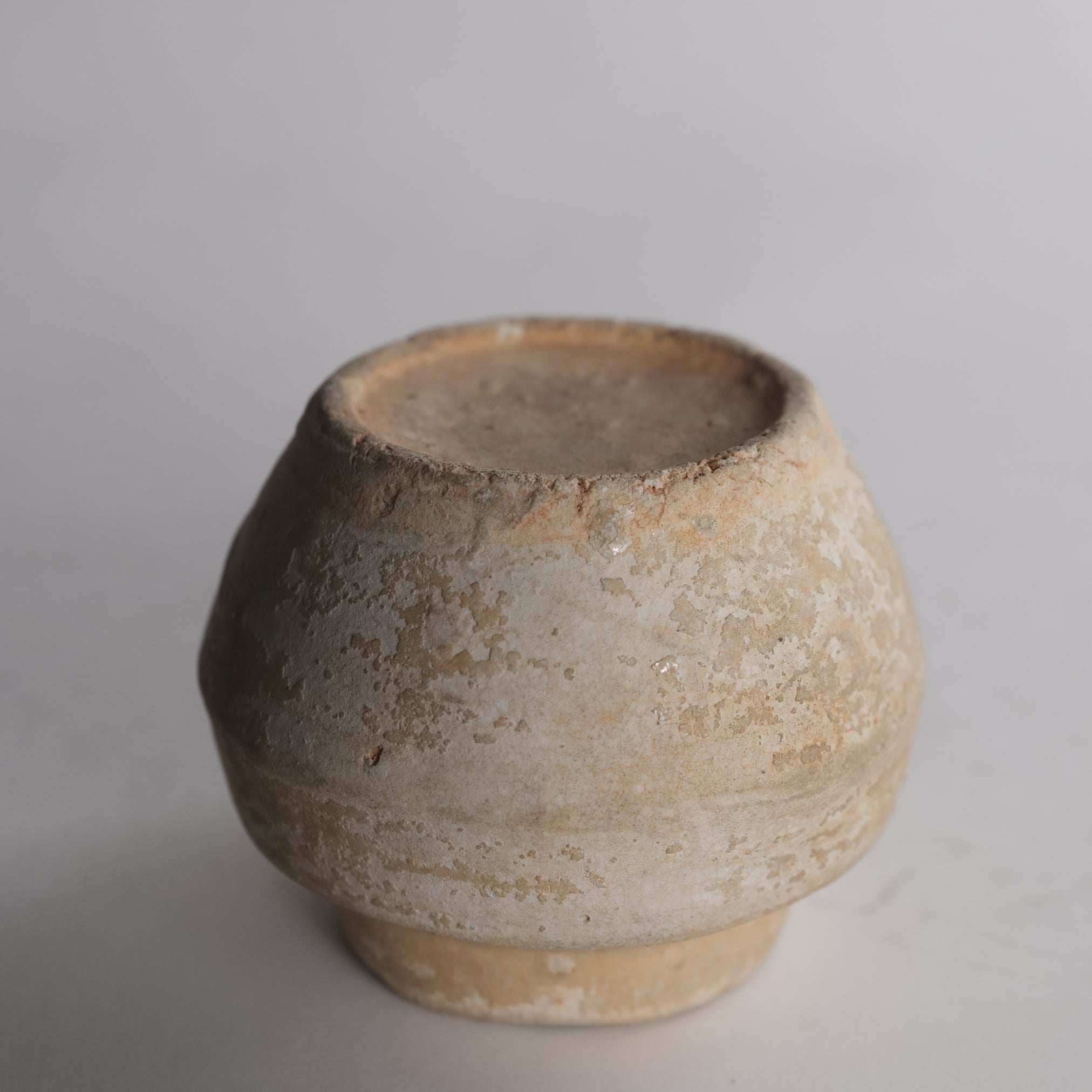 JARRA PEQUEÑA, Ko-Seto, vidriado ceniza, Período Muromachi(1336–1573 d. C.)