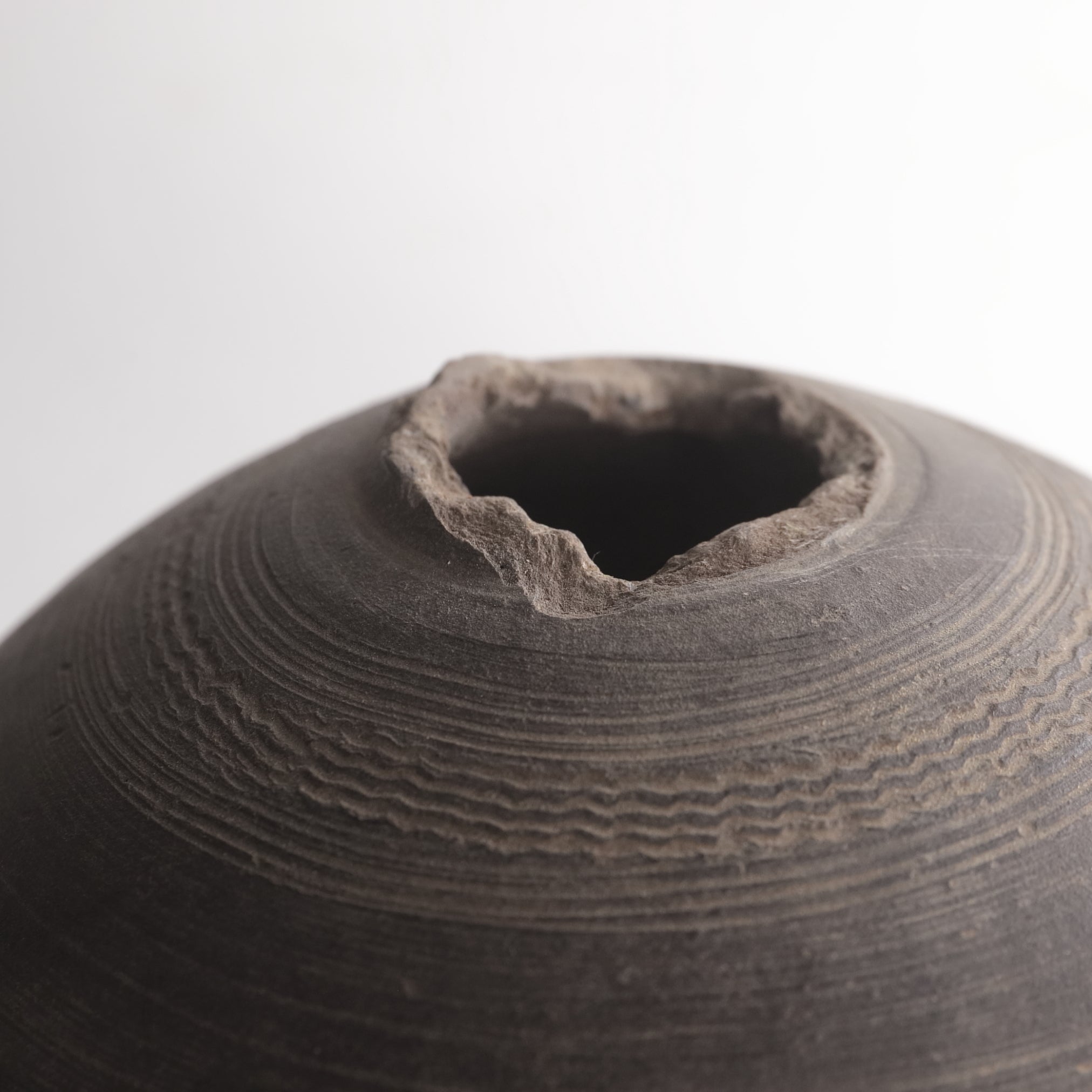 KURZHALS-GEFÄSS, Silla-Keramik(fragment), Silla-Zeit(668–900 n. Chr.)
