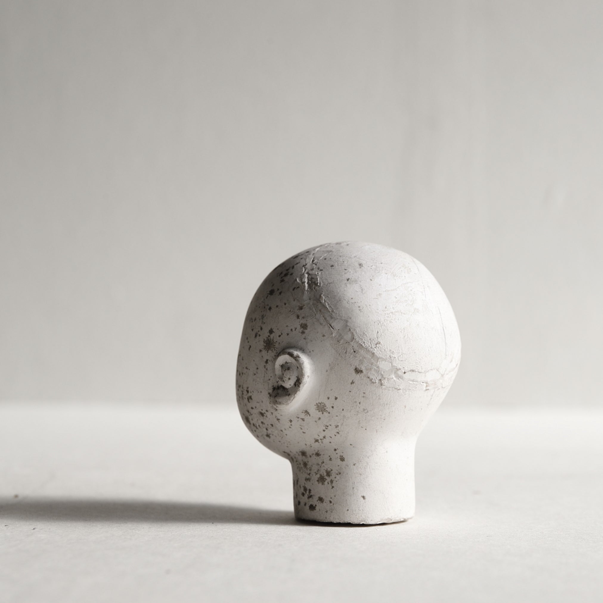 MOLDE DE YESO PARA CABEZA DE MUÑECA, a, Período Showa(1926–1989 d. C.)